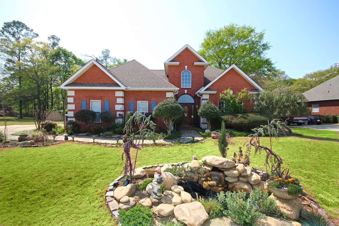 Homes for Sale in Kathleen GA Under 300K