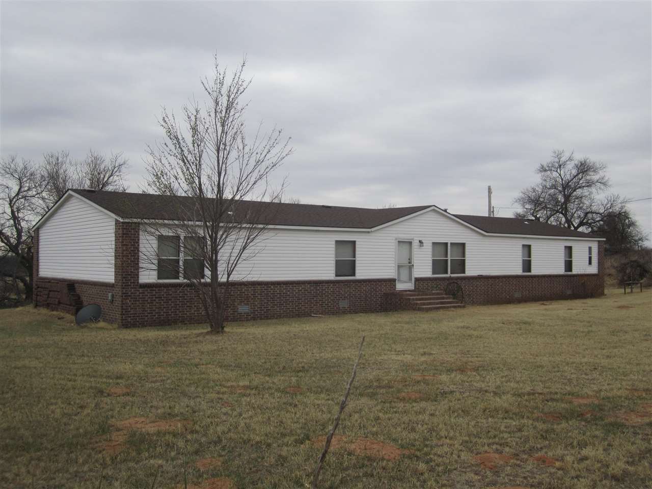 51368 S CR 214, MUTUAL, OK 73853 Smith & Co. Real Estate
