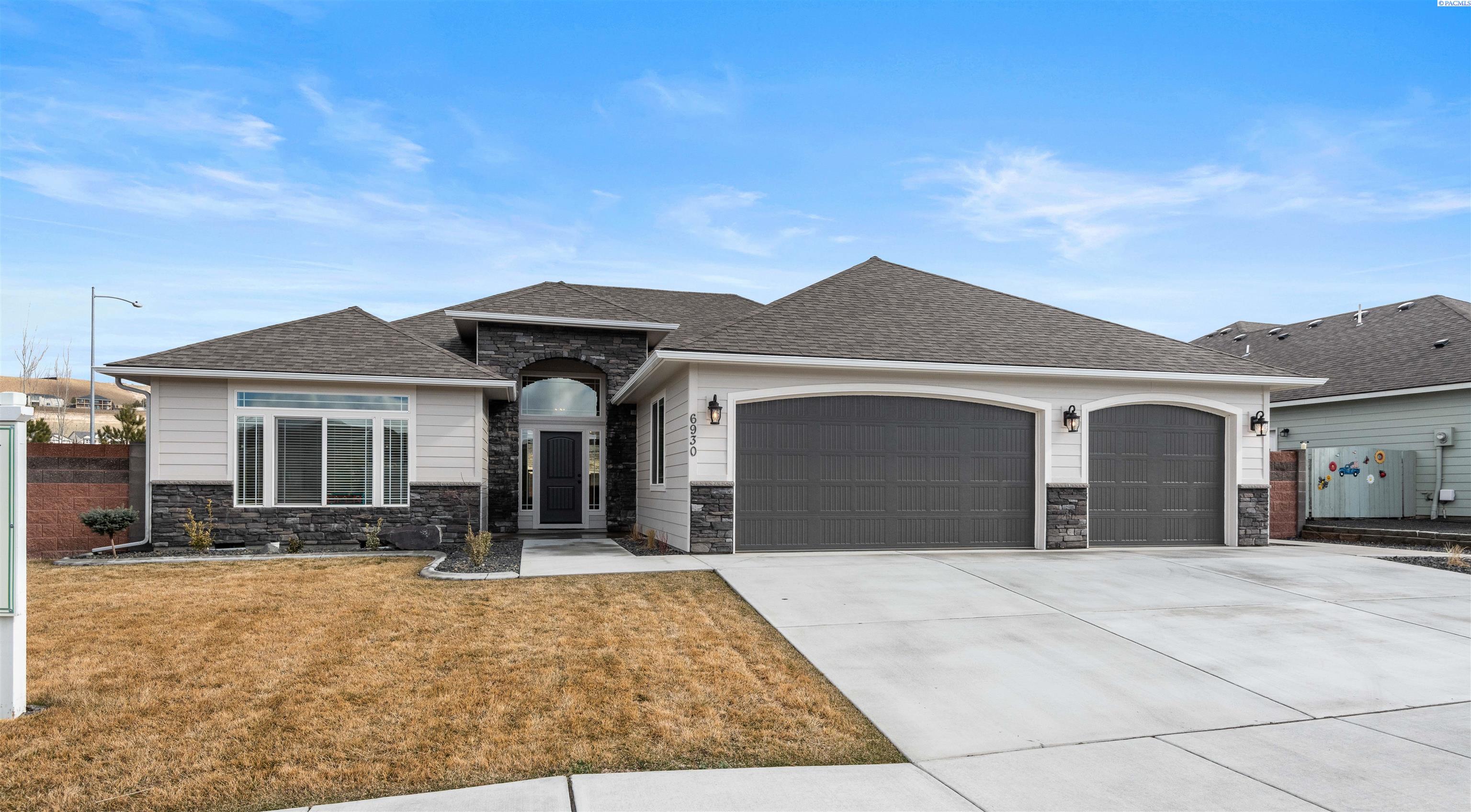 For Sale At 6930 W 31st Avenue Kennewick Washington 99338 United States