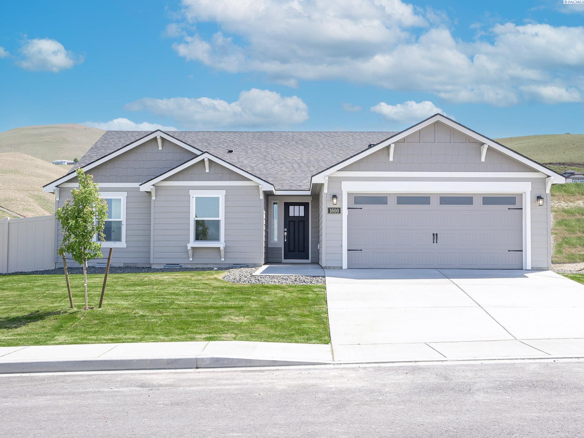 Homes for sale in Prosser, WA | 1600 Sw Kelandren Dr, Prosser, WA 99350 | MLS# 280733