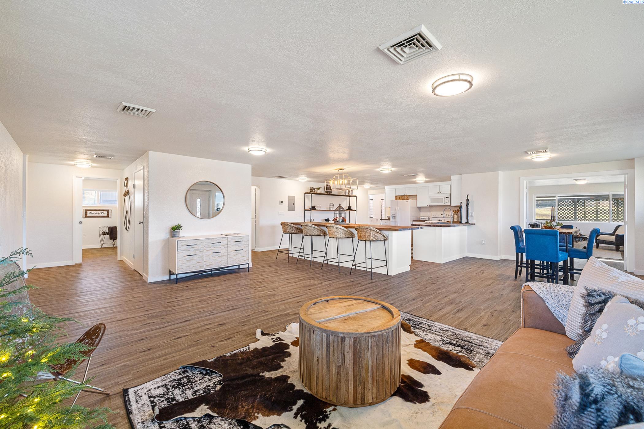 Homes for sale in Kennewick, WA | 104105 E Badger Road, Kennewick, WA 99338 | MLS# 280856