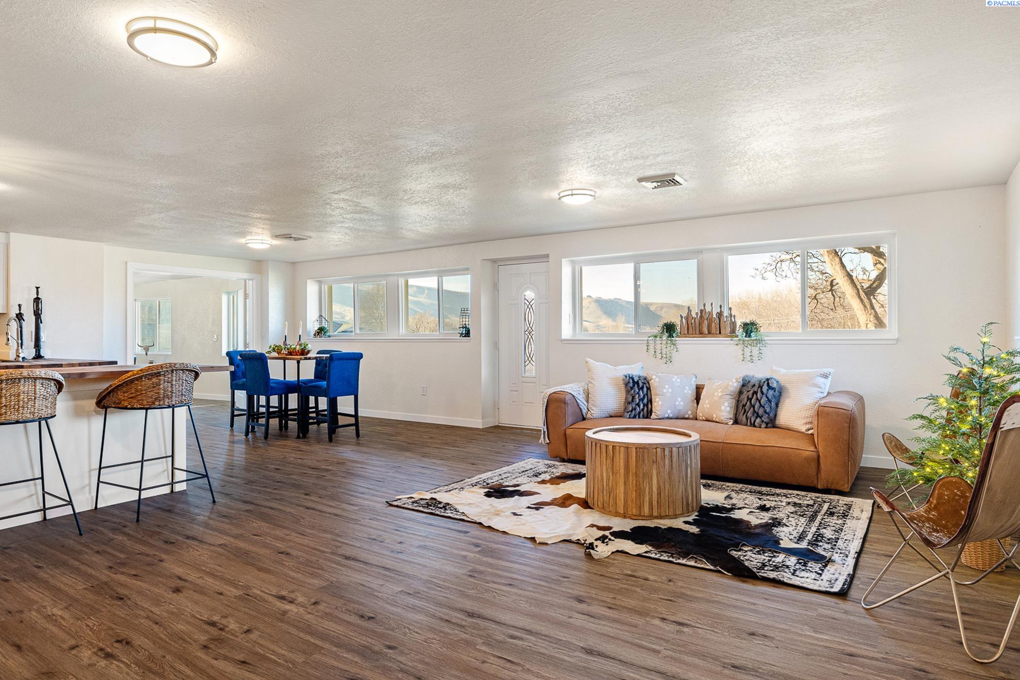 Homes for sale in Kennewick, WA | 104105 E Badger Road, Kennewick, WA 99338 | MLS# 280856