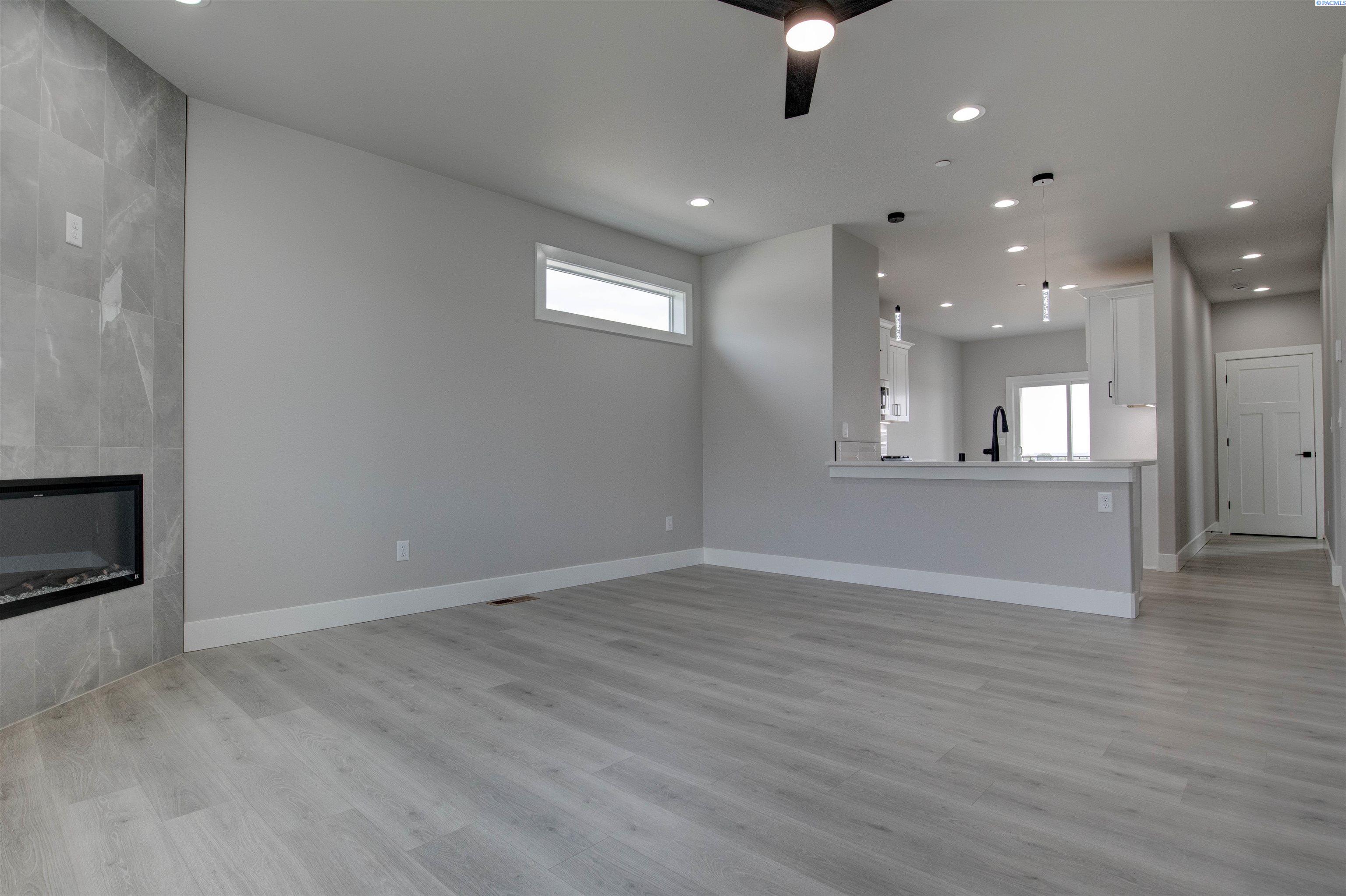 Homes for sale in Richland, WA | 750 Rio Vista Loop, Richland, WA 99352 | MLS# 281056