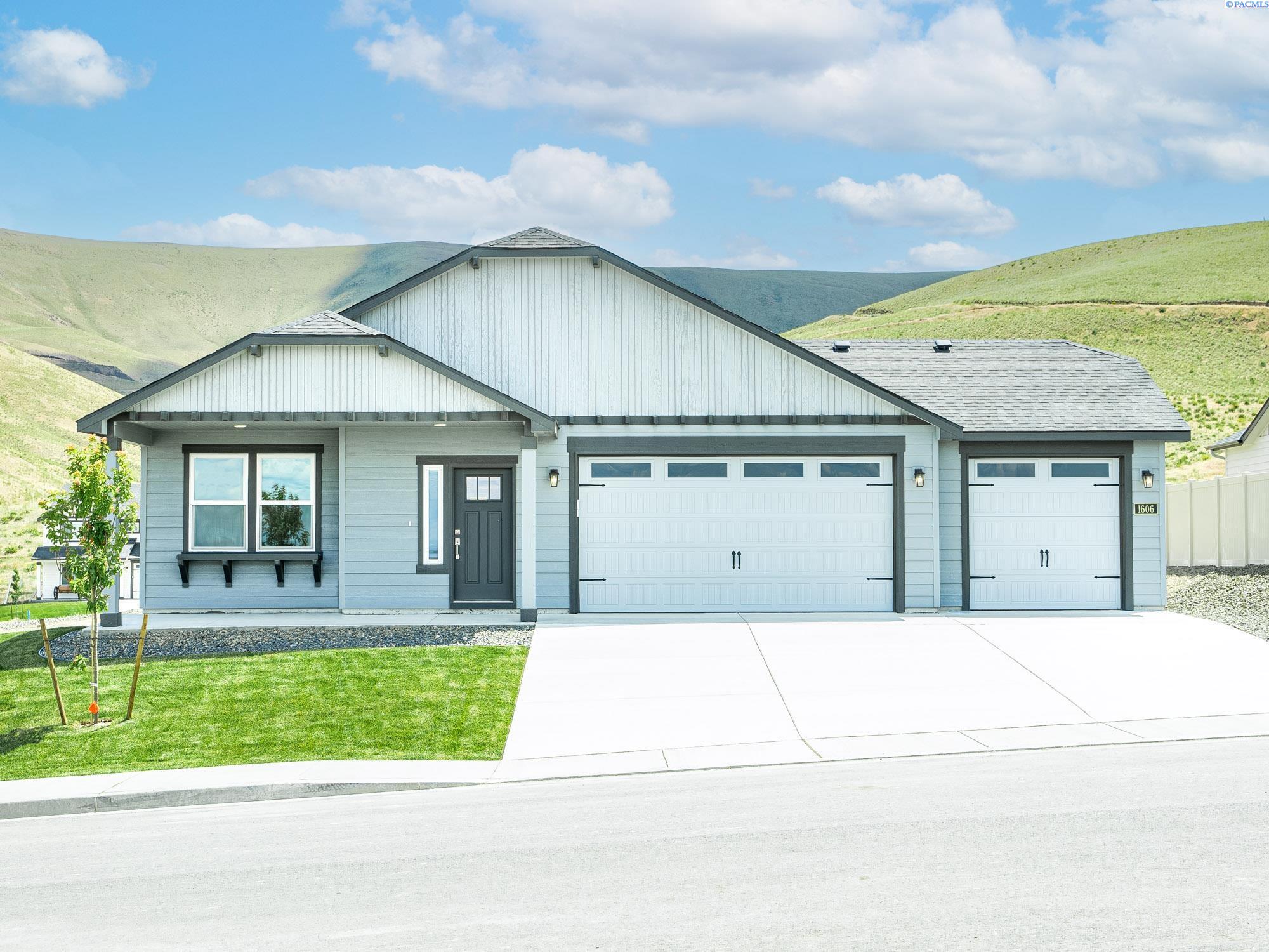 Homes for sale in Prosser, WA | 1606 Sonora River, Prosser, WA 99350 | MLS# 281436