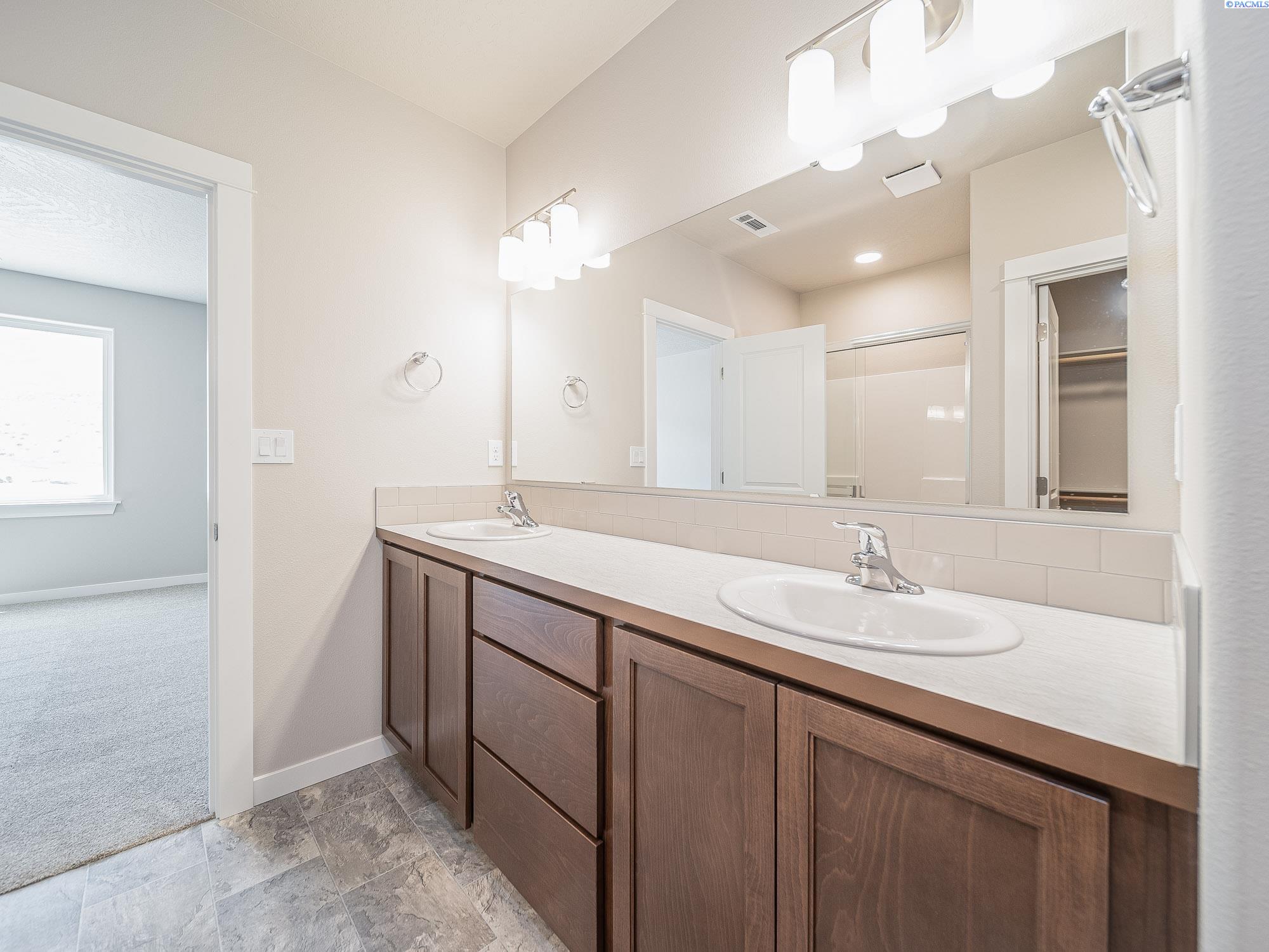 Homes for sale in Prosser, WA | 1606 Sonora River, Prosser, WA 99350 | MLS# 281436