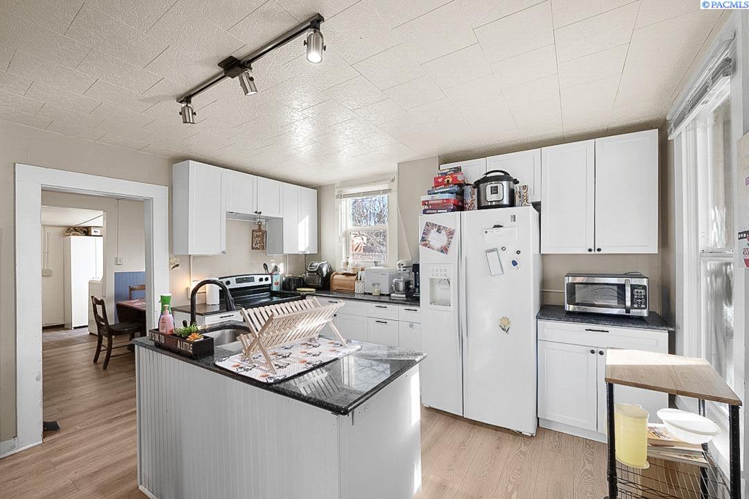 Homes for sale in Palouse, WA | 330 W Mohr St, Palouse, WA 99161 | MLS# 281455