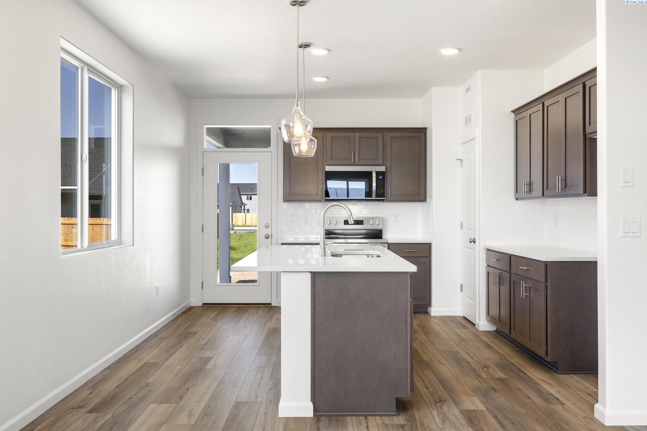 Homes for sale in Grandview, WA | 313 Amberly Ave, Grandview, WA 98930 | MLS# 282143