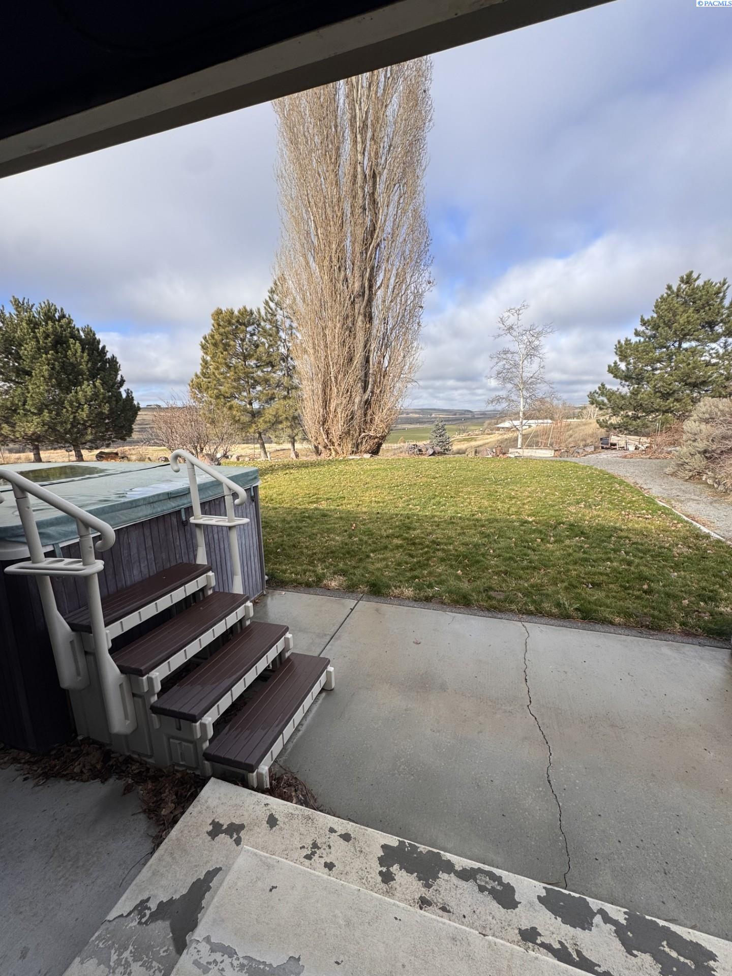 Homes for sale in Eltopia, WA | 700 Blanton Road, Eltopia, WA 99330 | MLS# 282909