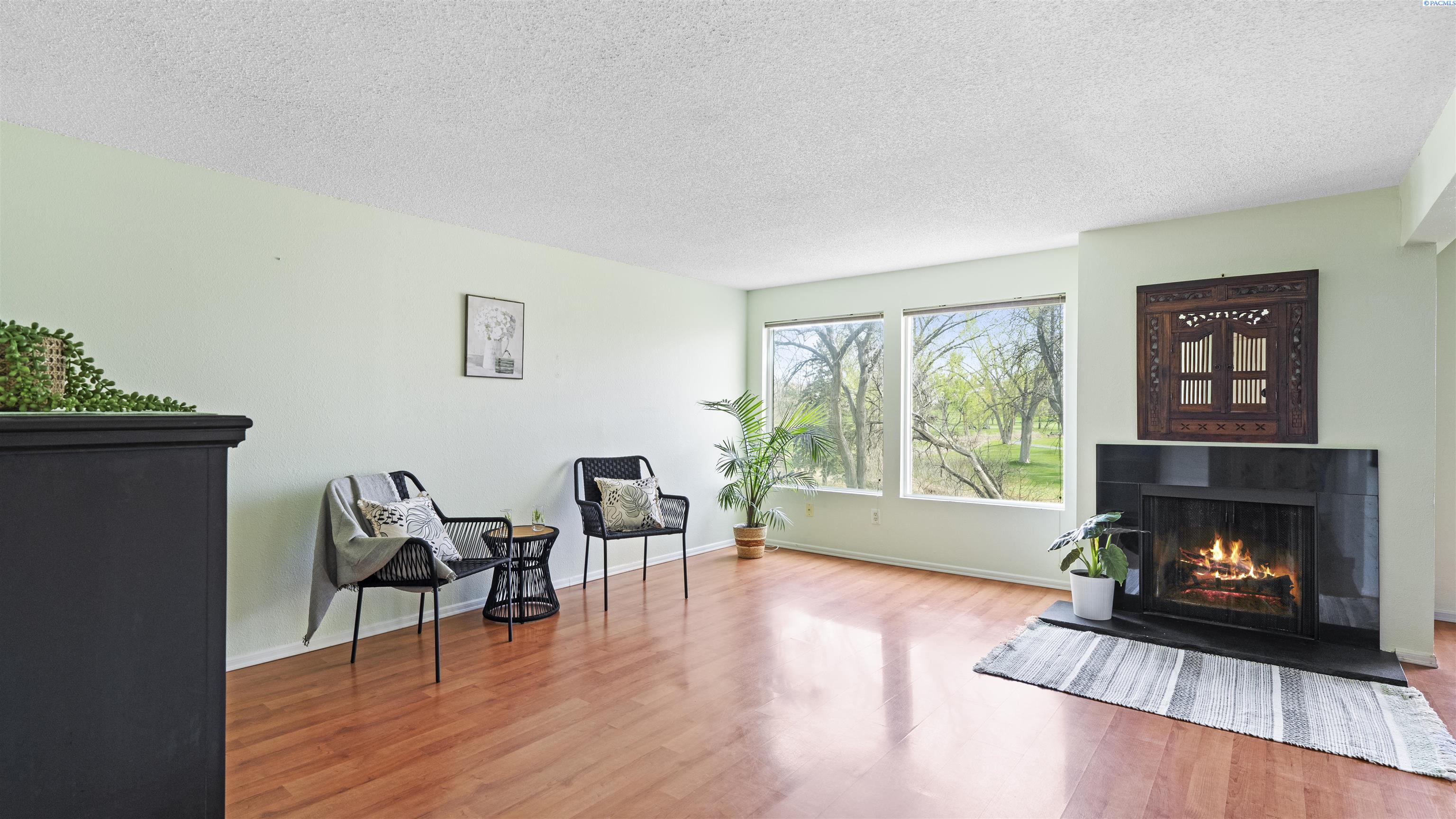 Homes for sale in Richland, WA | 303 Gage Blvd #207, Richland, WA 99352 | MLS# 283260