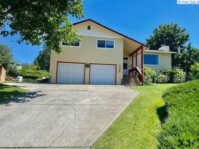 Homes for sale in Prosser, WA | 1336 Semillon, Prosser, WA 99350 | MLS# 283279