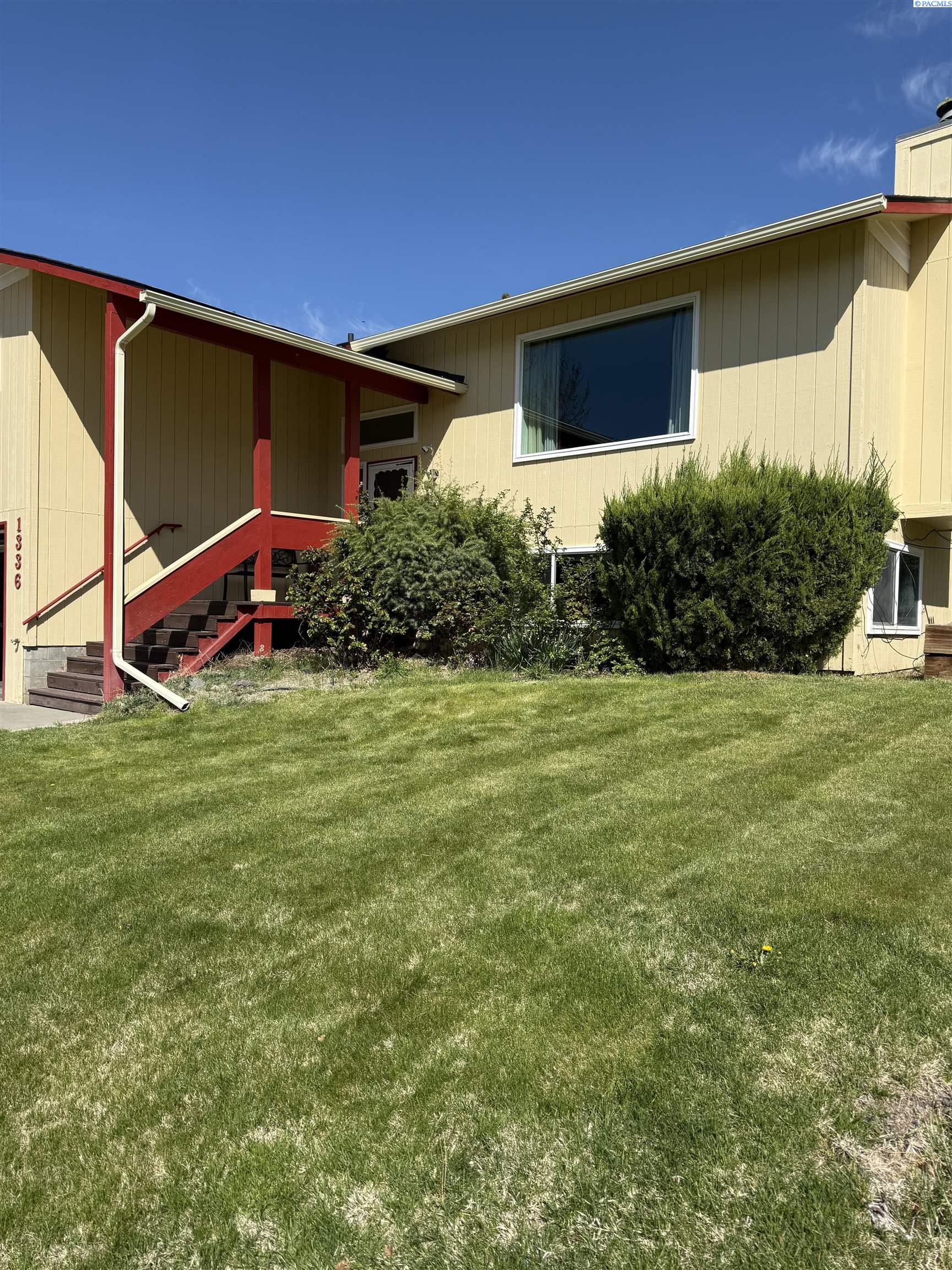 Homes for sale in Prosser, WA | 1336 Semillon, Prosser, WA 99350 | MLS# 283279