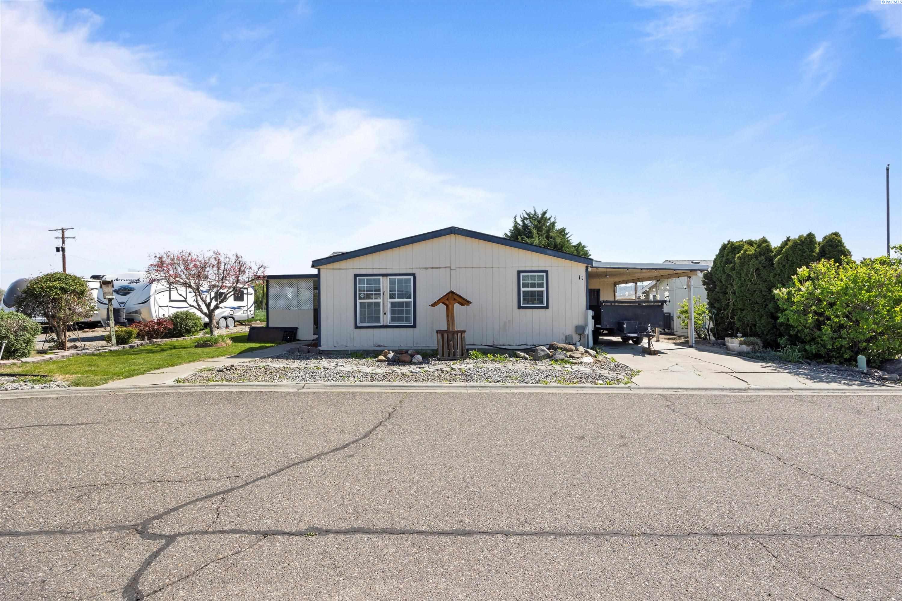 Homes for sale in Prosser, WA | 355 Old Inland Empire #11, Prosser, WA 99350 | MLS# 283360