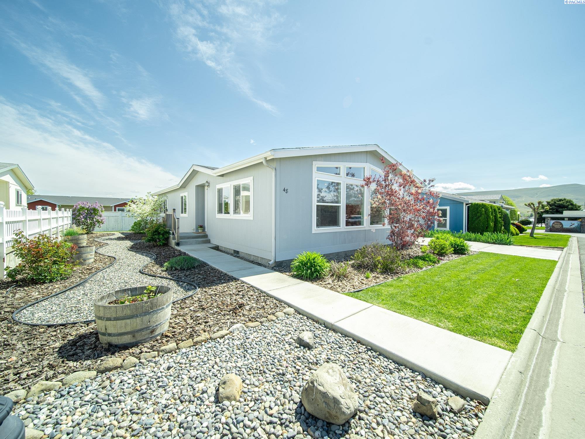 Homes for sale in Prosser, WA | 355 Old Inland Empire Hwy, Prosser, WA 99350 | MLS# 283528