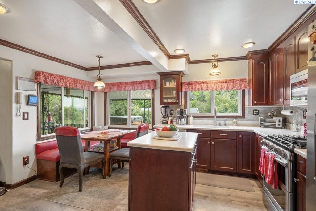 Homes for sale in Tekoa, WA | 47001 Sr 27, Tekoa, WA 99033 | MLS# 284778