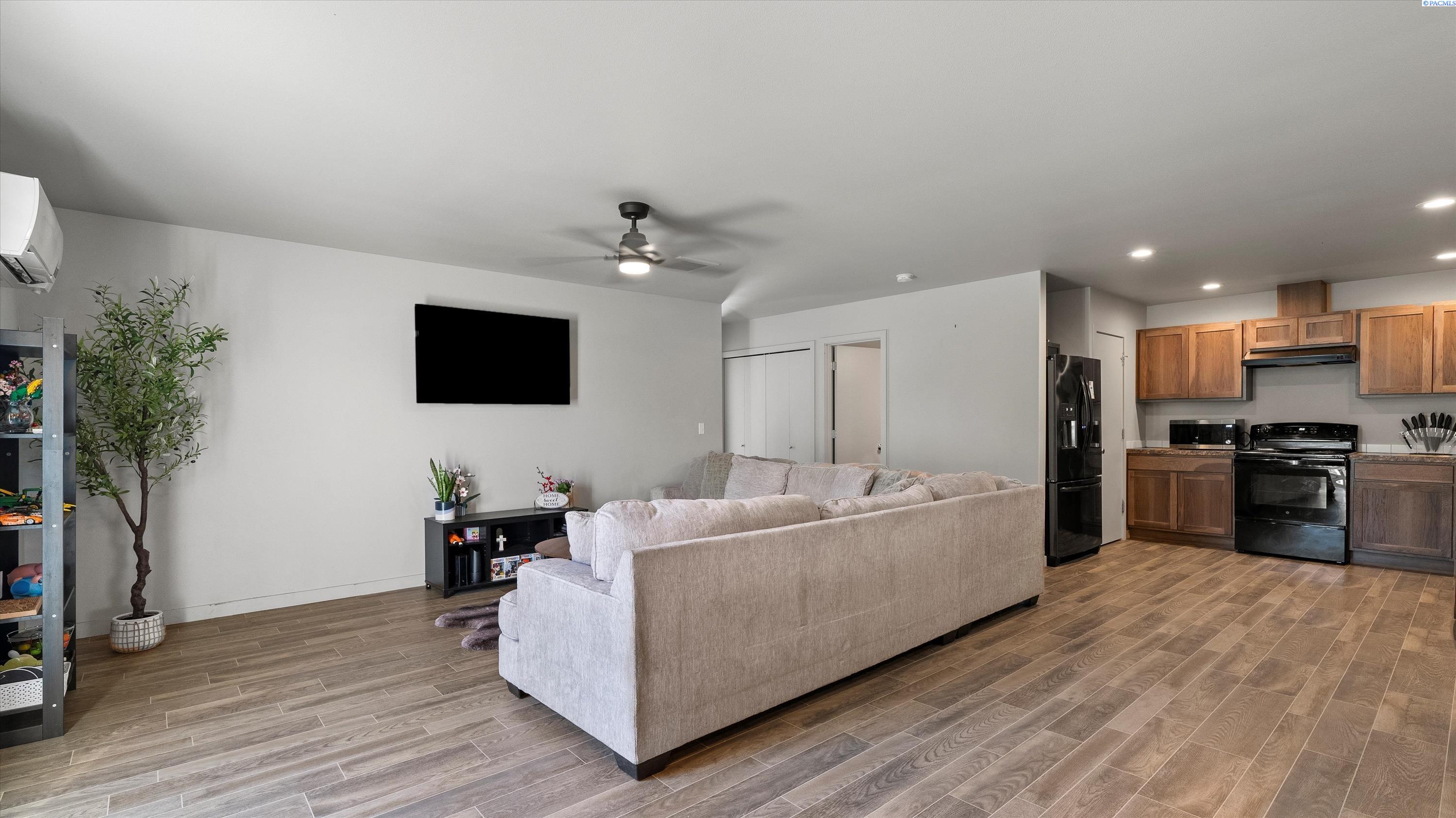 Homes for sale in Pasco, WA | 520 Whitefish Ln, Pasco, WA 99301 | MLS# 284946