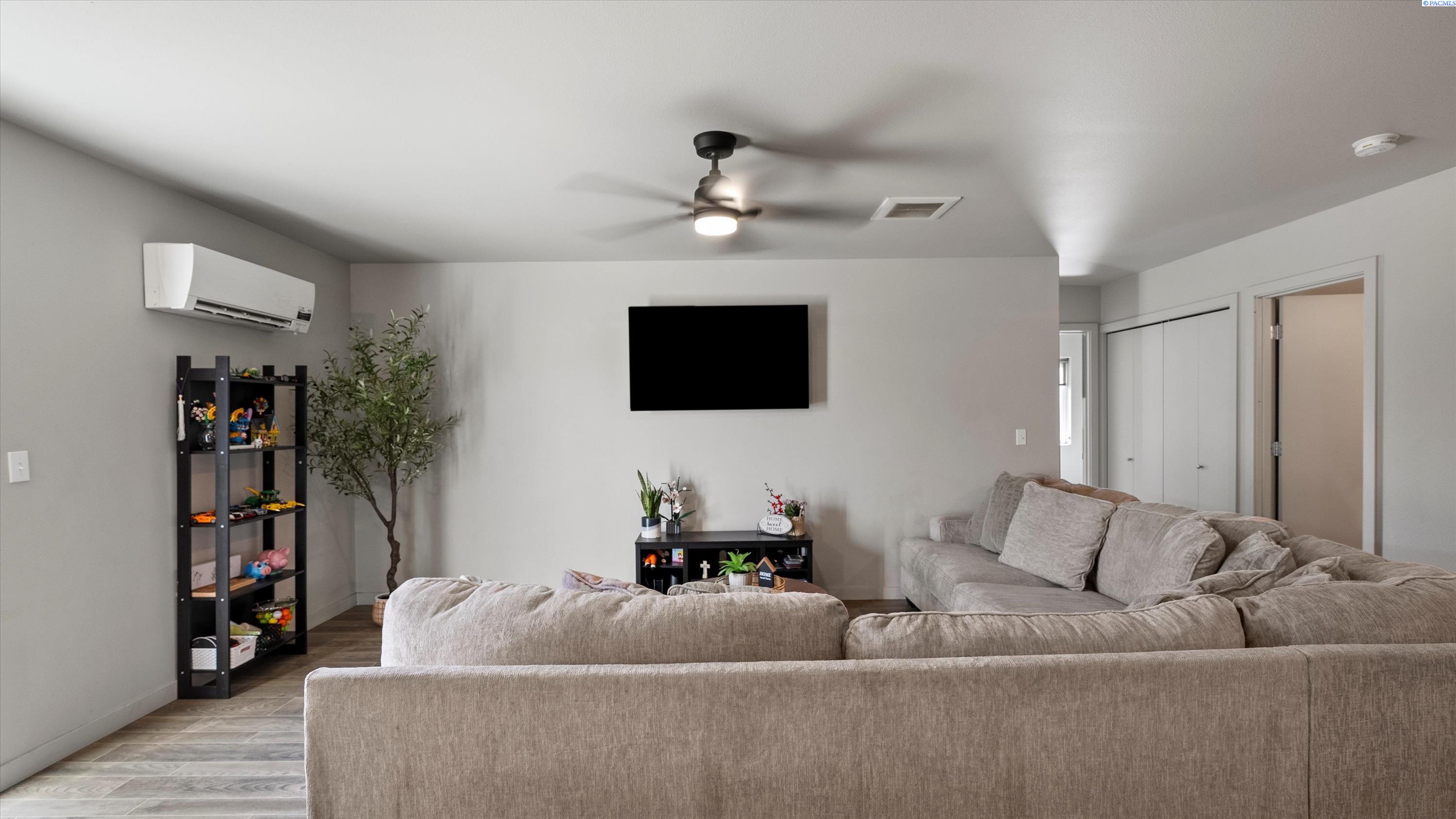 Homes for sale in Pasco, WA | 520 Whitefish Ln, Pasco, WA 99301 | MLS# 284946