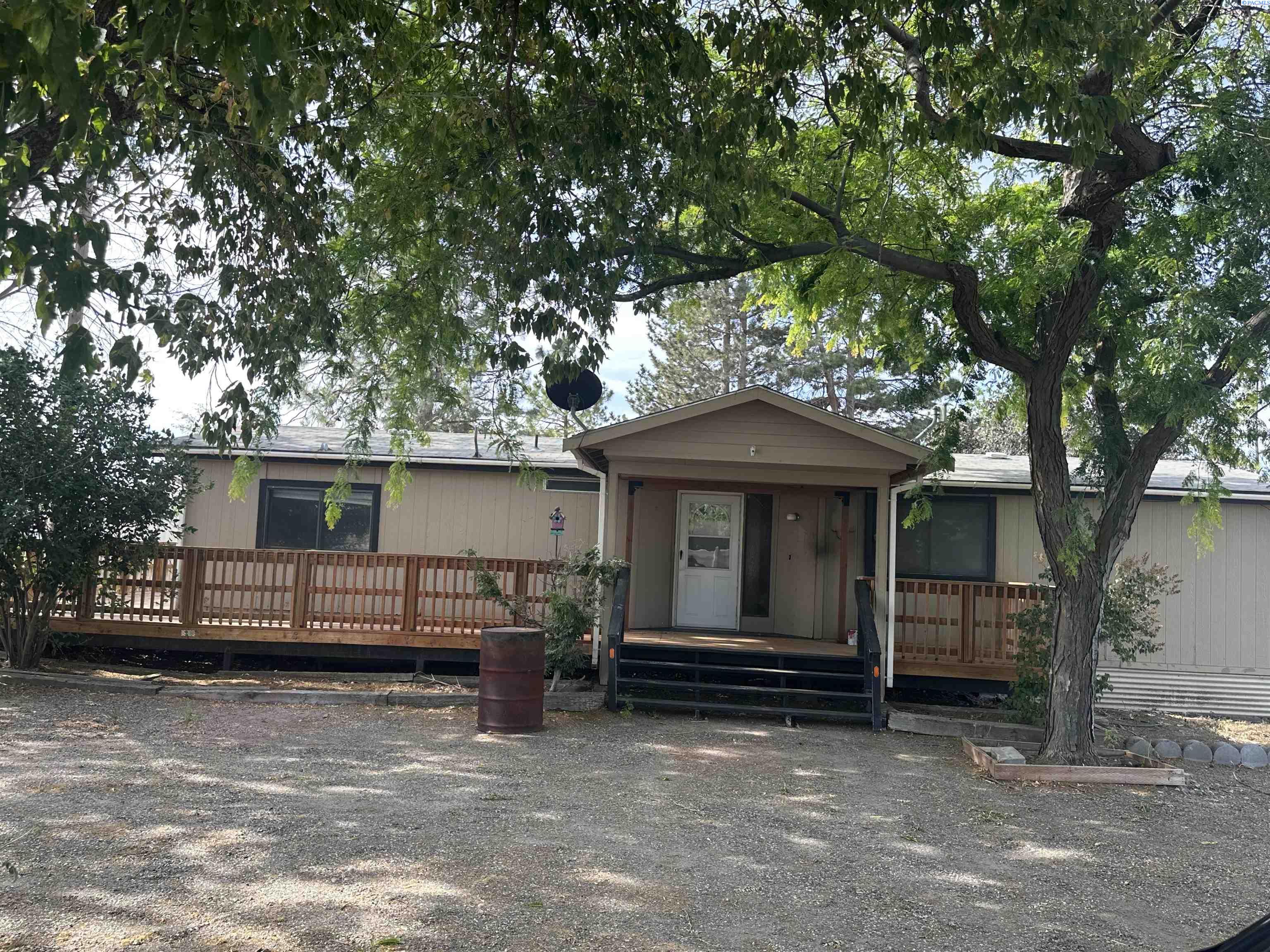 Homes for sale in West Richland, WA | 7606 Woodford Lane, West Richland, WA 99353 | MLS# 284955