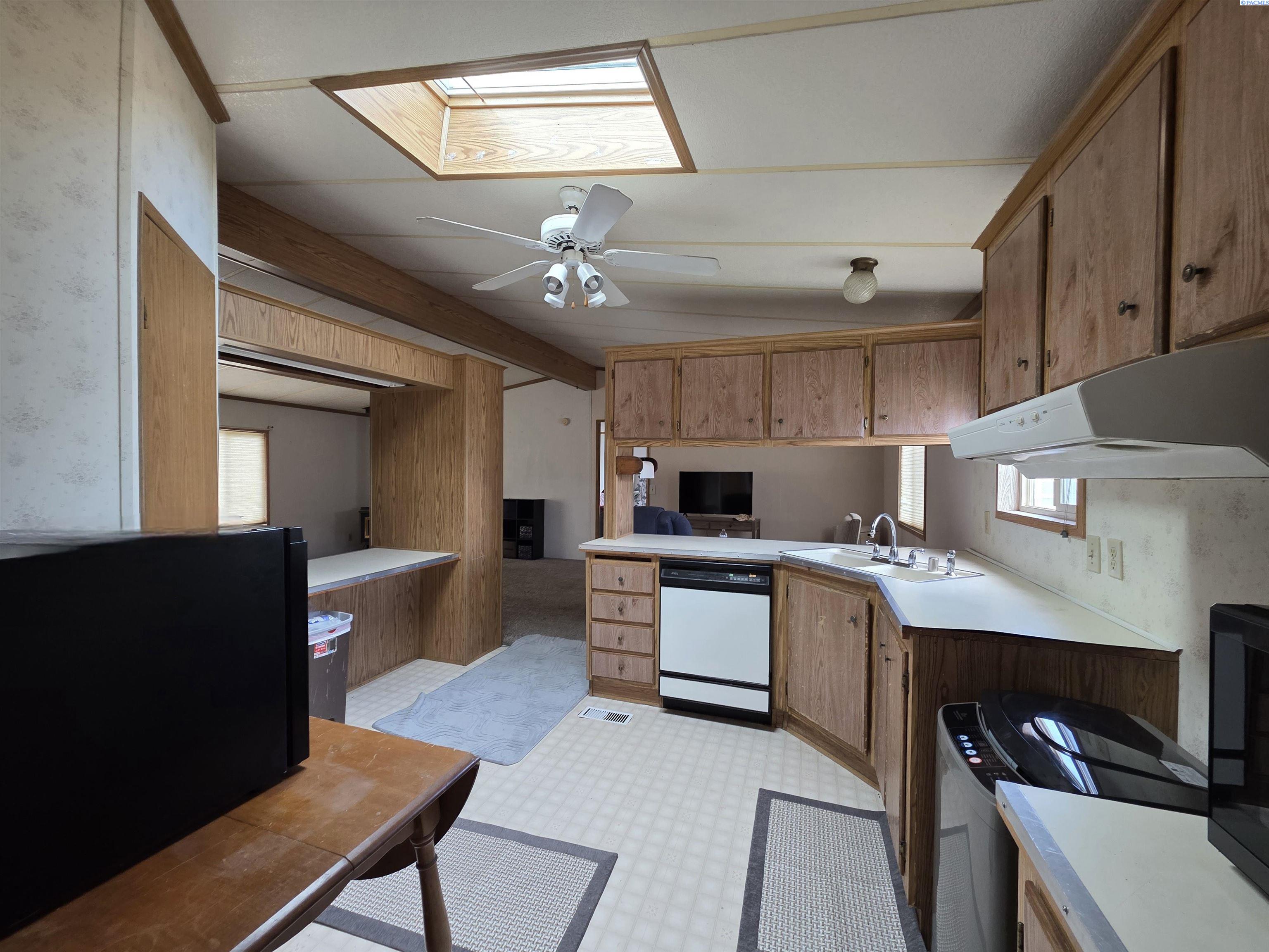 Homes for sale in Richland, WA | 175 Bitterroot Dr, Richland, WA 99352 | MLS# 285021