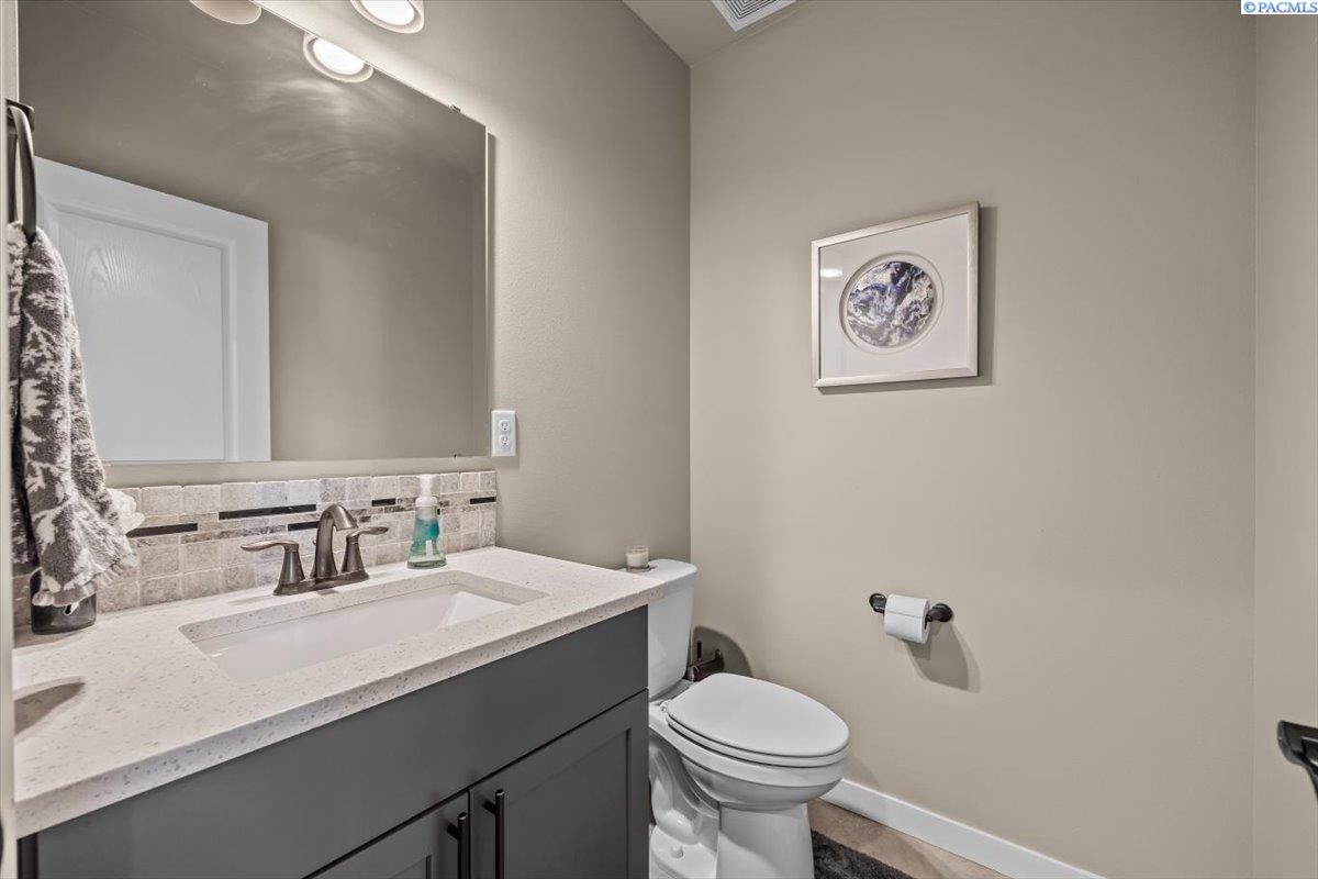 Homes for sale in West Richland, WA | 3909 Curtis Dr, West Richland, WA 99353 | MLS# 285034