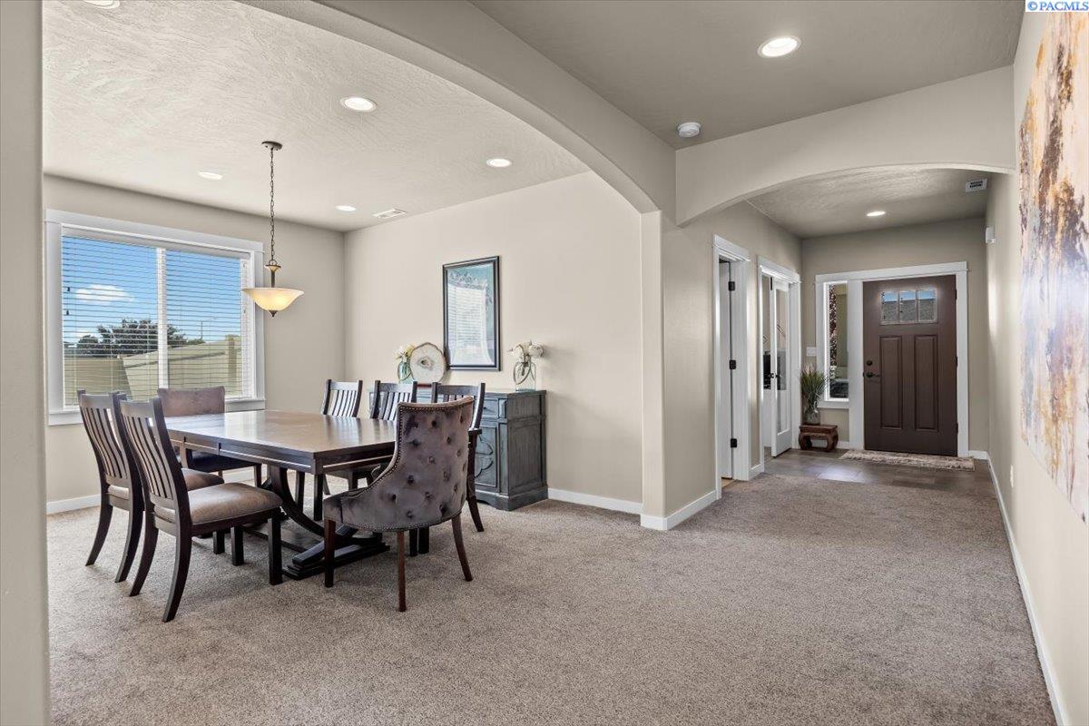 Homes for sale in West Richland, WA | 3909 Curtis Dr, West Richland, WA 99353 | MLS# 285034