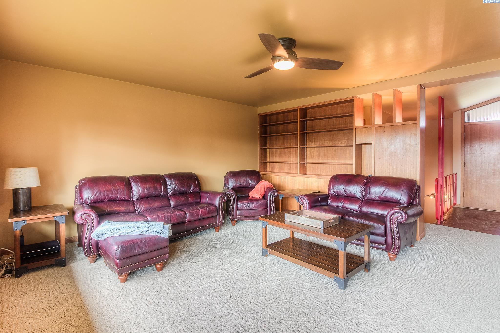 Homes for sale in Selah, WA | 243 Collins Road, Selah, WA 98942 | MLS# 285136