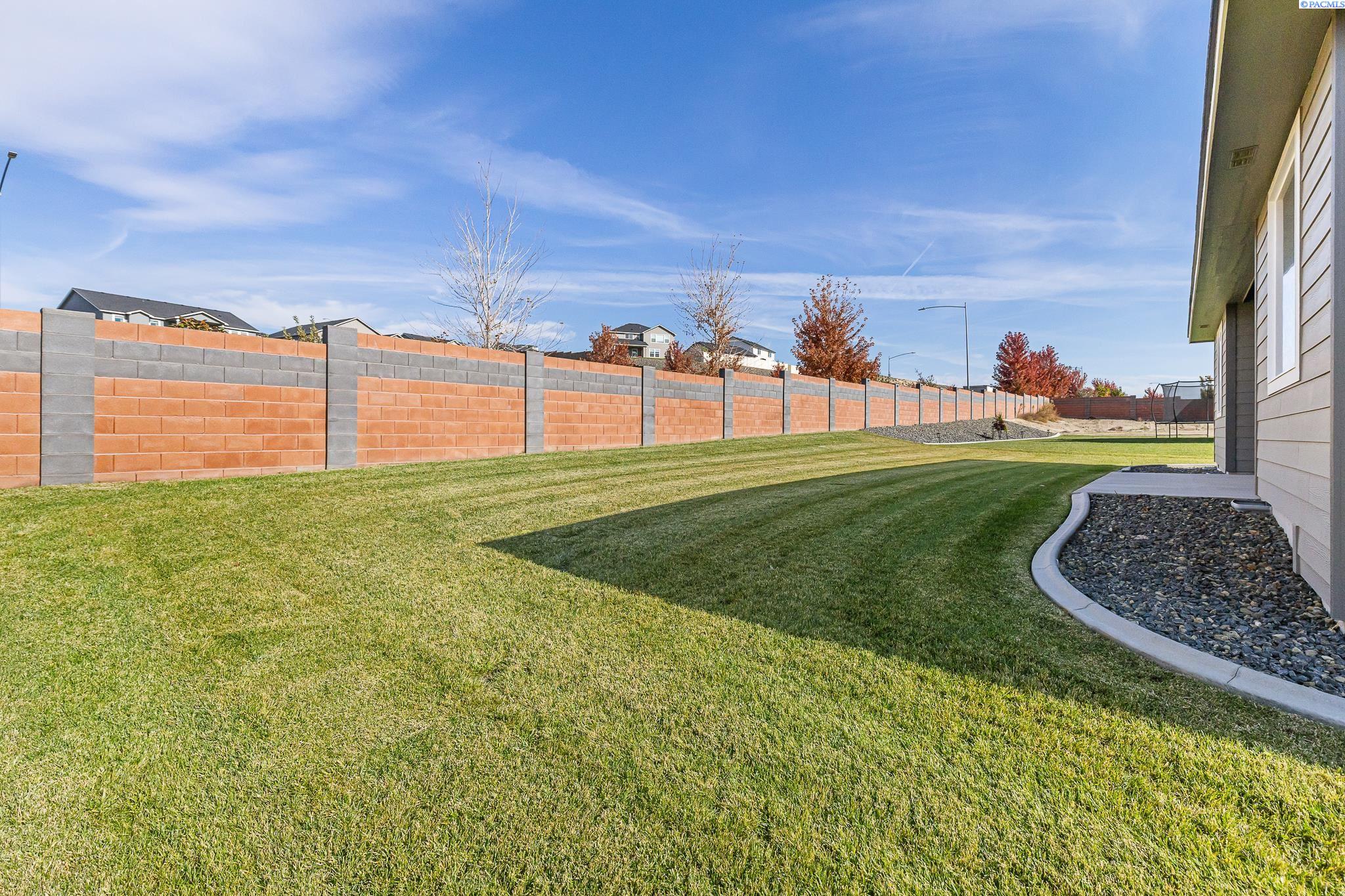 Homes for sale in Kennewick, WA | 7154 W 28th Pl, Kennewick, WA 99338 | MLS# 285156