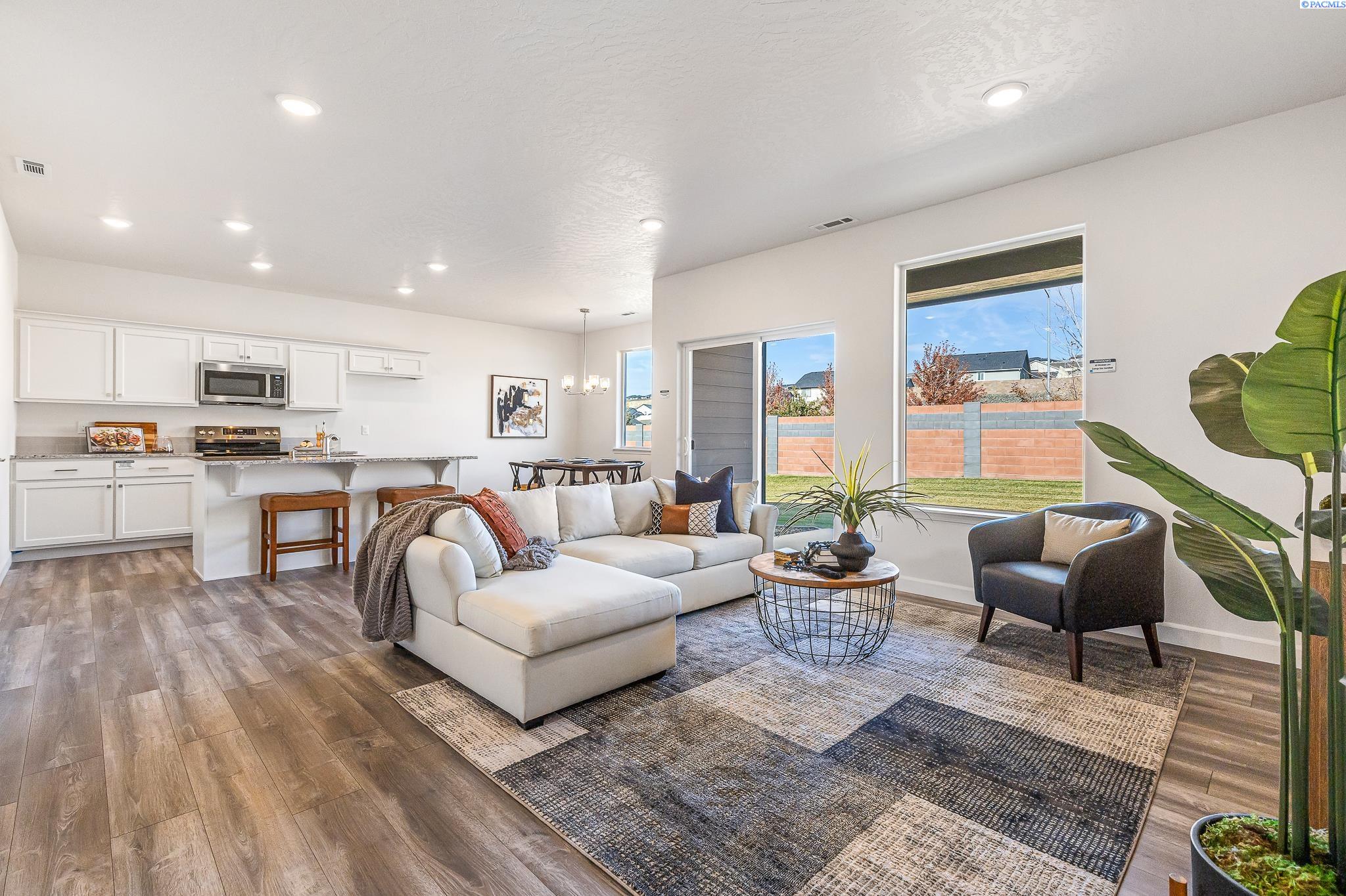 Homes for sale in Kennewick, WA | 7154 W 28Th Pl, Kennewick, WA 99338 | MLS# 285156