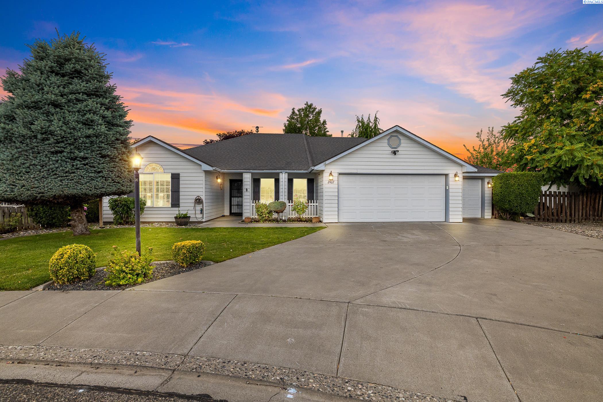 Homes for sale in Kennewick, WA | 2467 N Rhode Island Court, Kennewick, WA 99336 | MLS# 285192