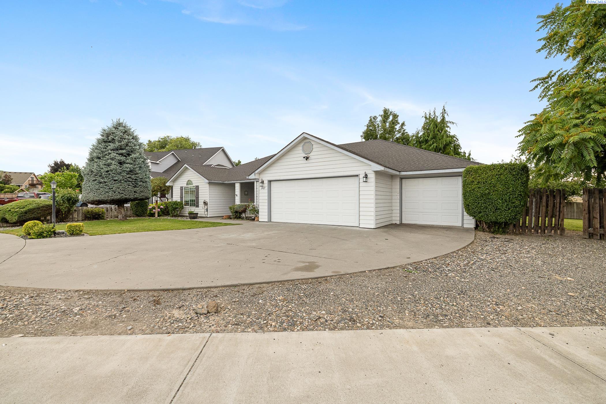 Homes for sale in Kennewick, WA | 2467 N Rhode Island Court, Kennewick, WA 99336 | MLS# 285192