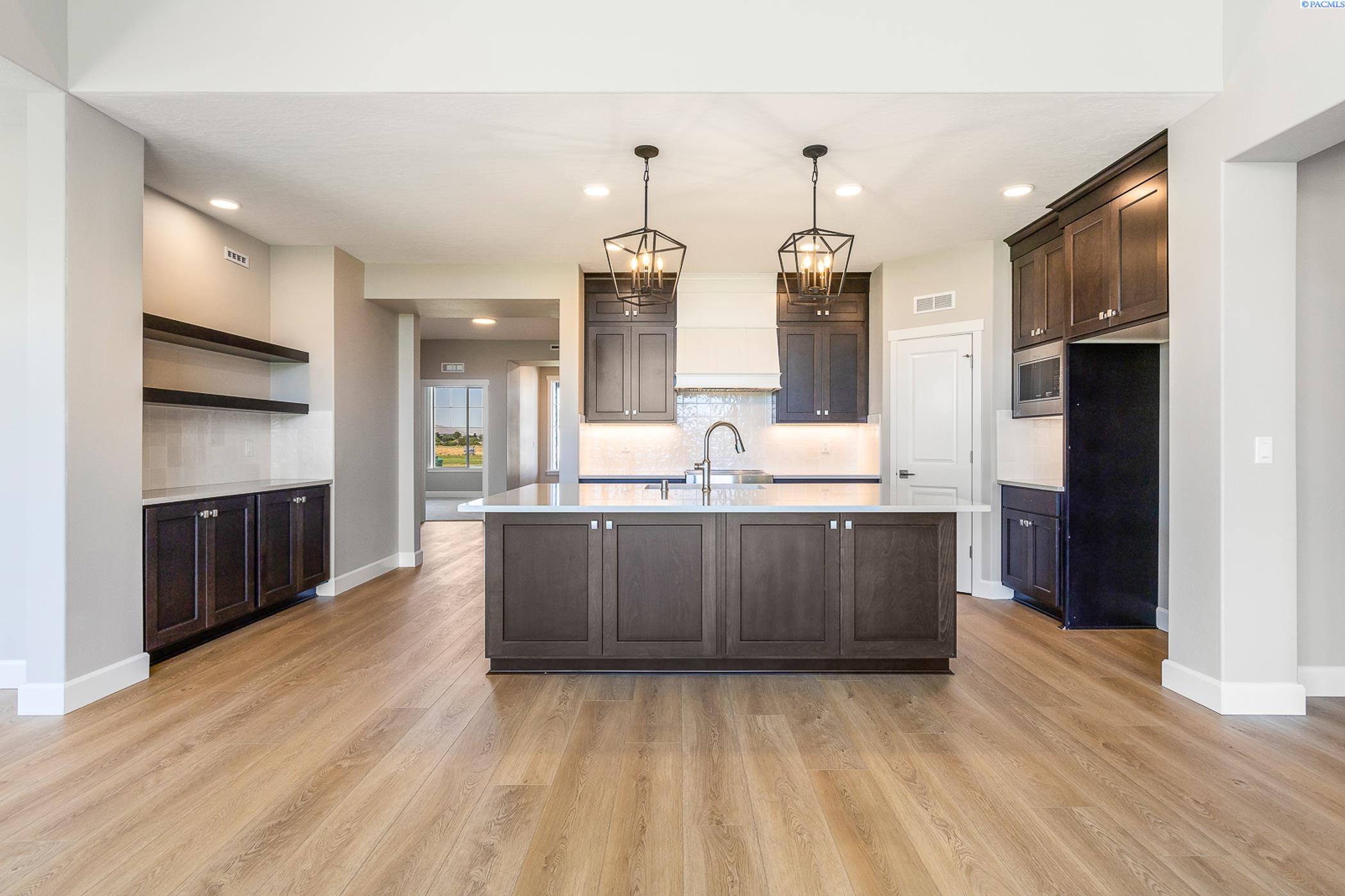 Homes for sale in Pasco, WA | 6627 Lazy B Dr, Pasco, WA 98301 | MLS# 285206