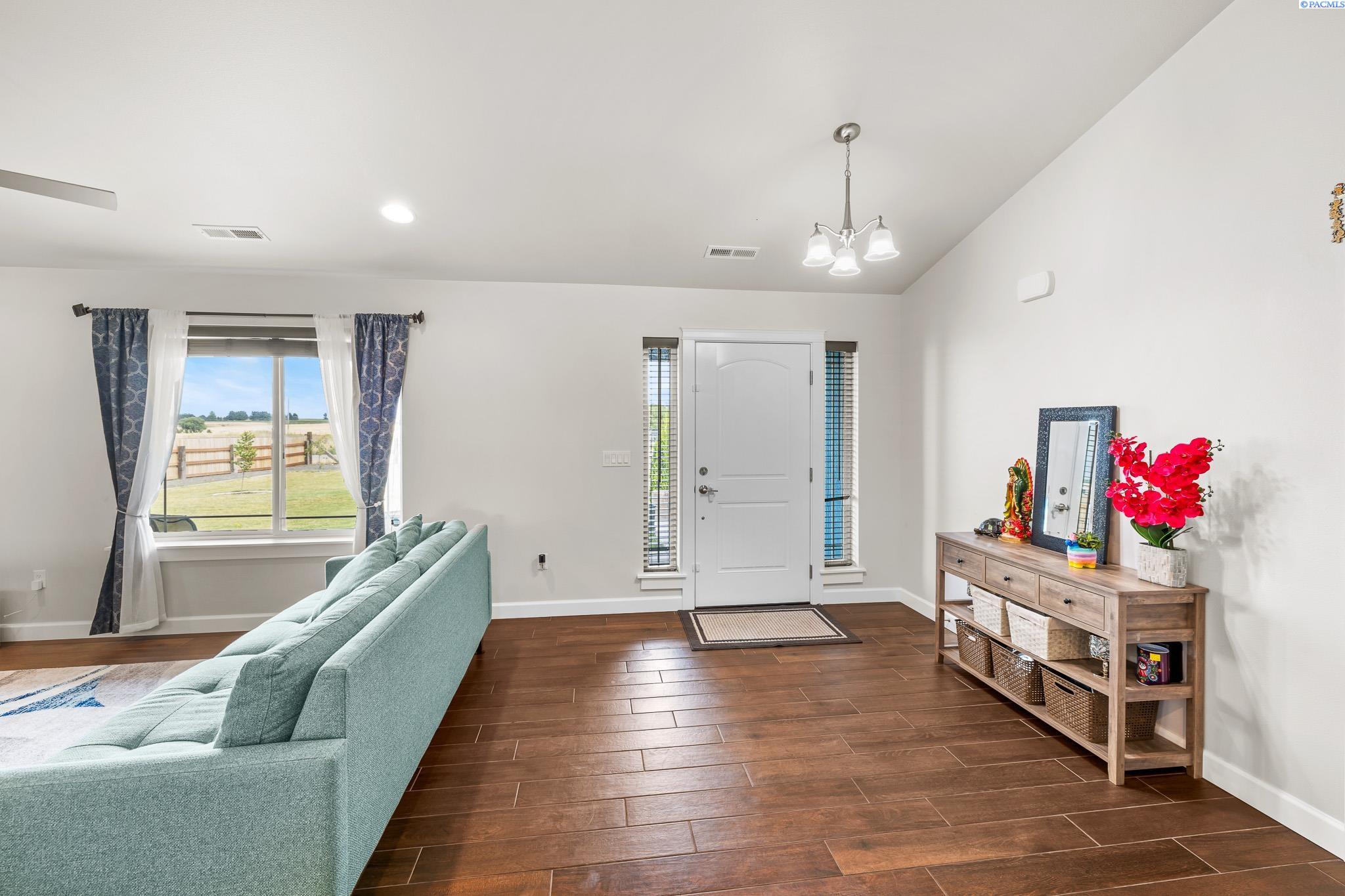 Homes for sale in Pasco, WA | 280 Jake Rd, Pasco, WA 99301 | MLS# 285208