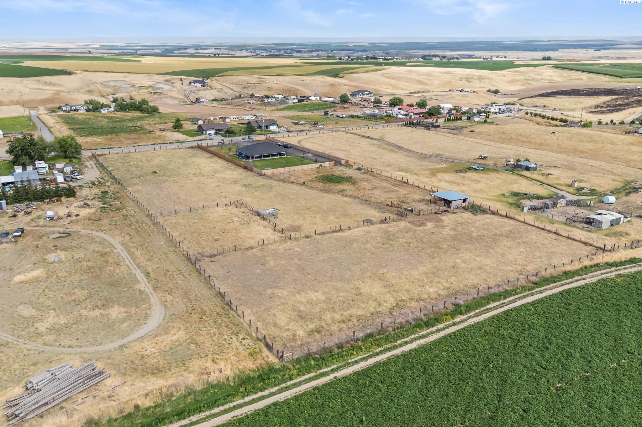 Homes for sale in Pasco, WA | 280 Jake Rd, Pasco, WA 99301 | MLS# 285208