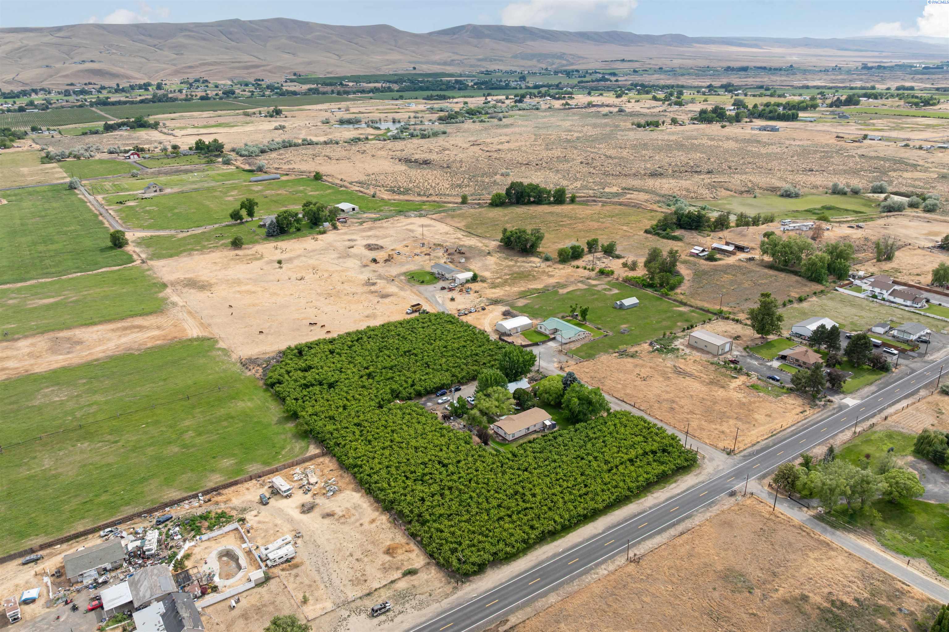 Homes for sale in Prosser, WA | 164901 W Old Inland Empire Hwy, Prosser, WA 99350 | MLS# 285311