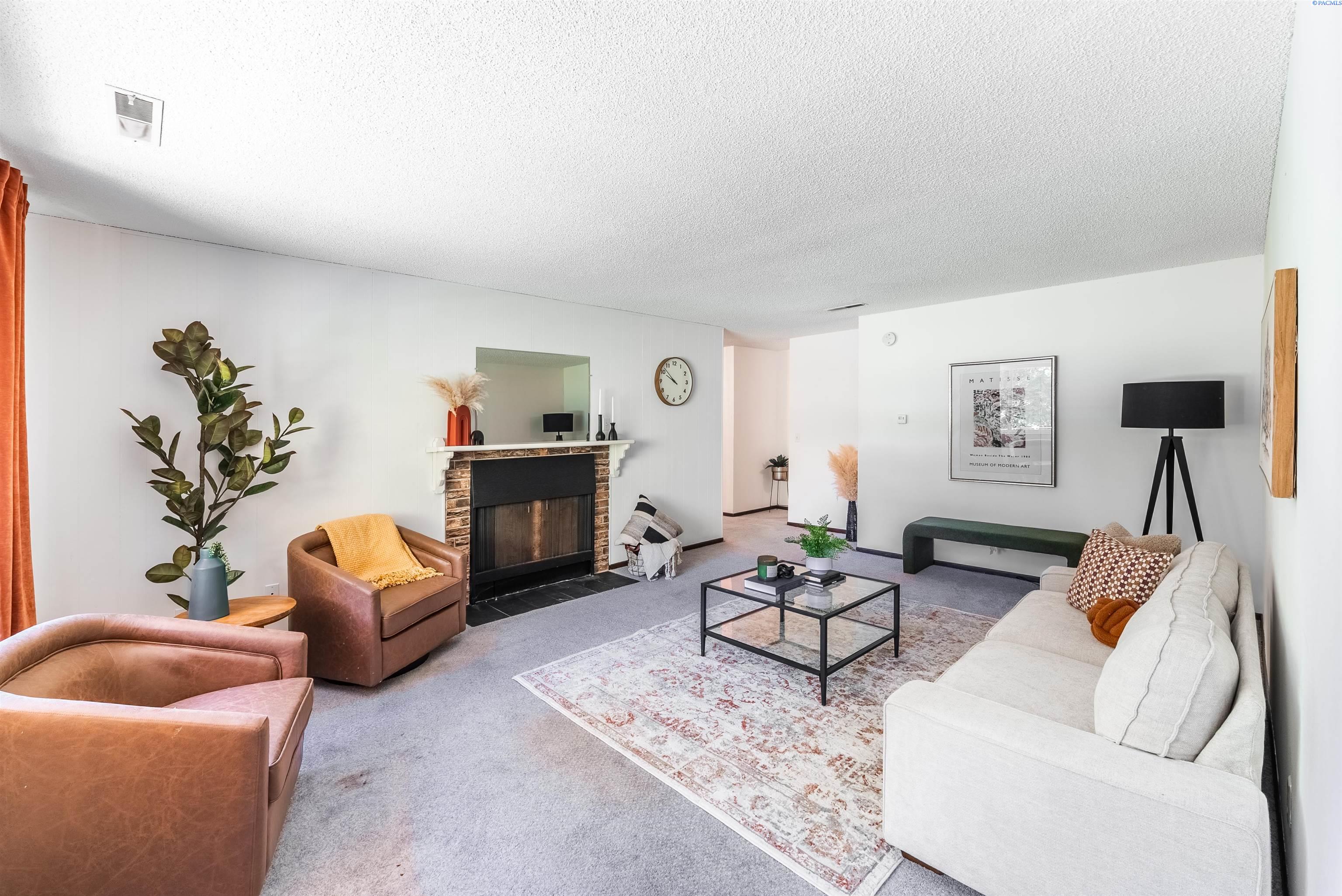 Homes for sale in Kennewick, WA | 2912 W Hood Ave, Kennewick, WA 99336 | MLS# 285582