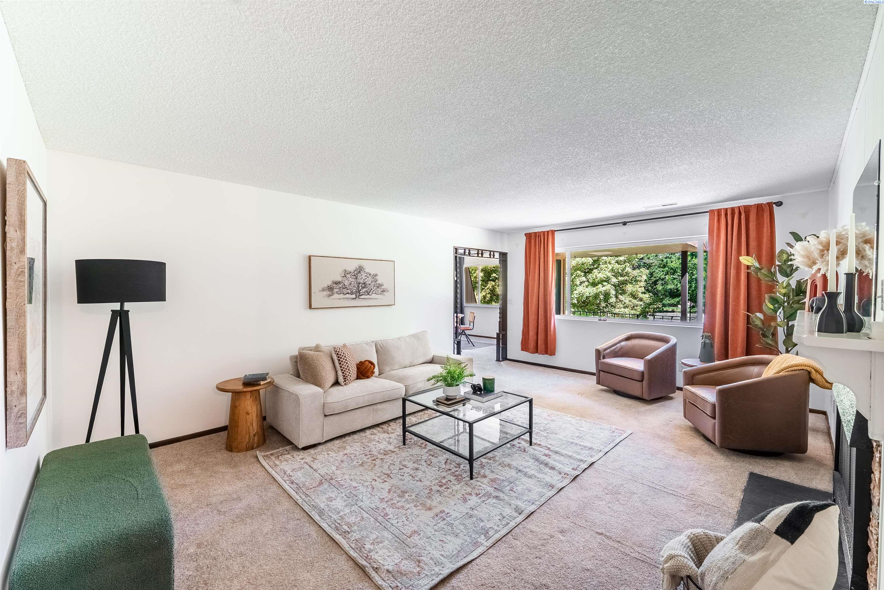 Homes for sale in Kennewick, WA | 2912 W Hood Ave, Kennewick, WA 99336 | MLS# 285582