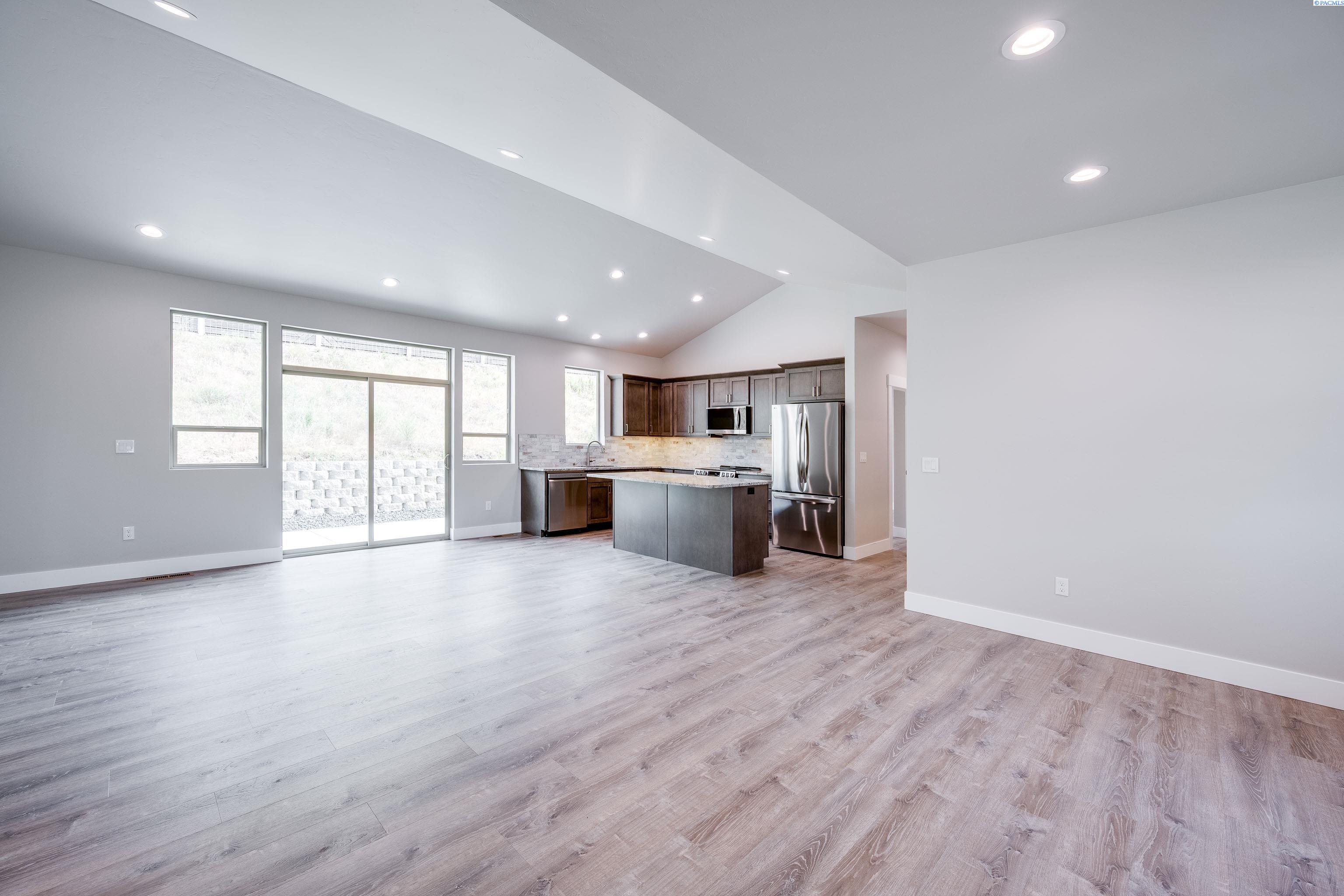 Homes for sale in Pullman, WA | 590 Sw Wallowa, Pullman, WA 99163 | MLS# 285630