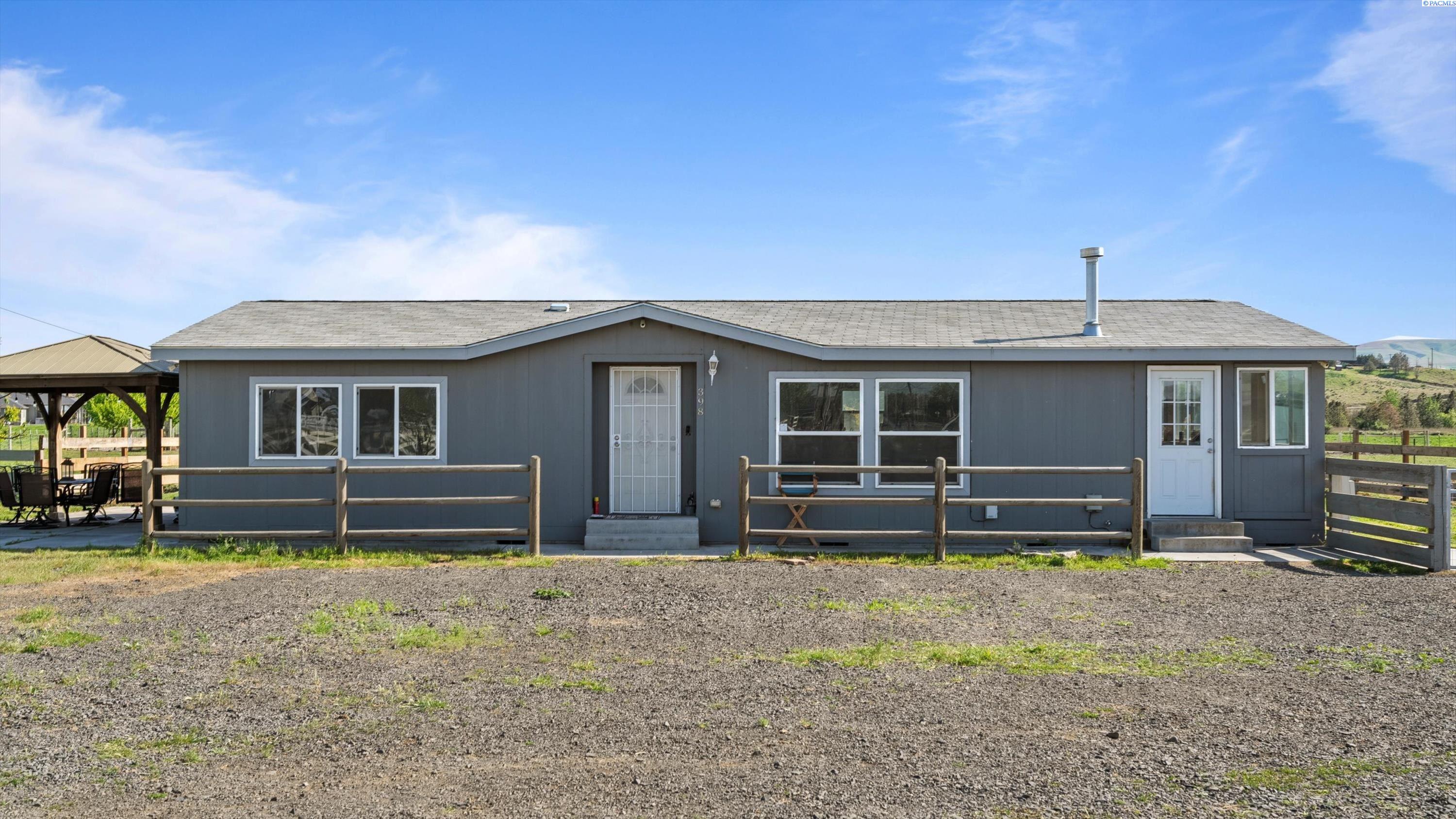 Homes for sale in Touchet, WA | 398 Balm St, Touchet, WA 99360 | MLS# 285696