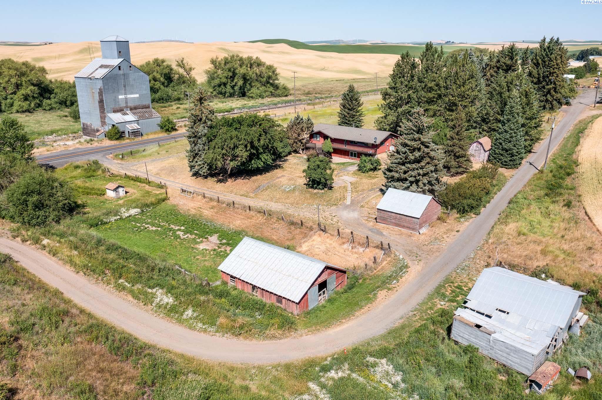 Homes for sale in Oakesdale, WA | 33351 Sr 27, Oakesdale, WA 99158 | MLS# 285712