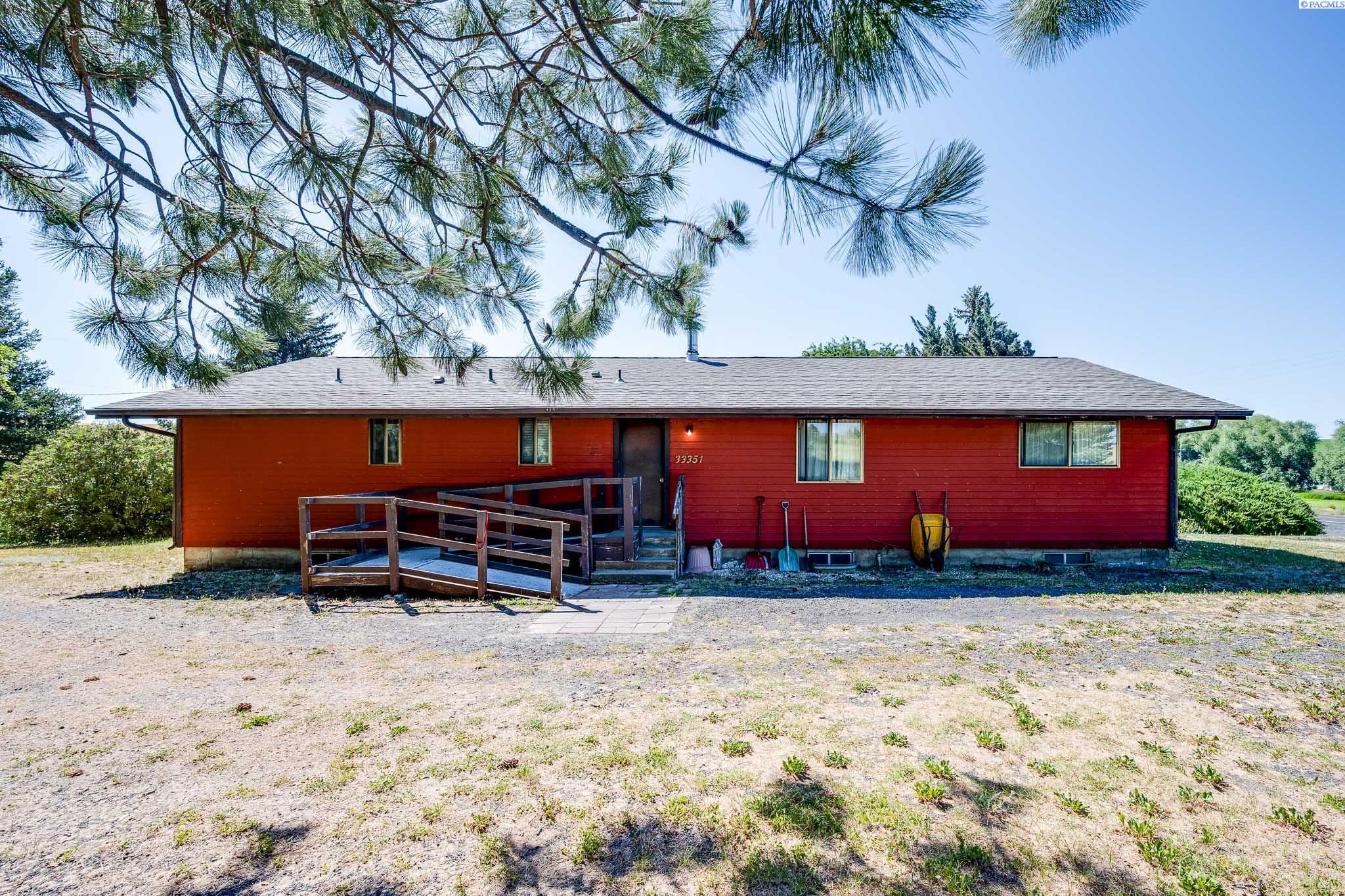 Homes for sale in Oakesdale, WA | 33351 Sr 27, Oakesdale, WA 99158 | MLS# 285712