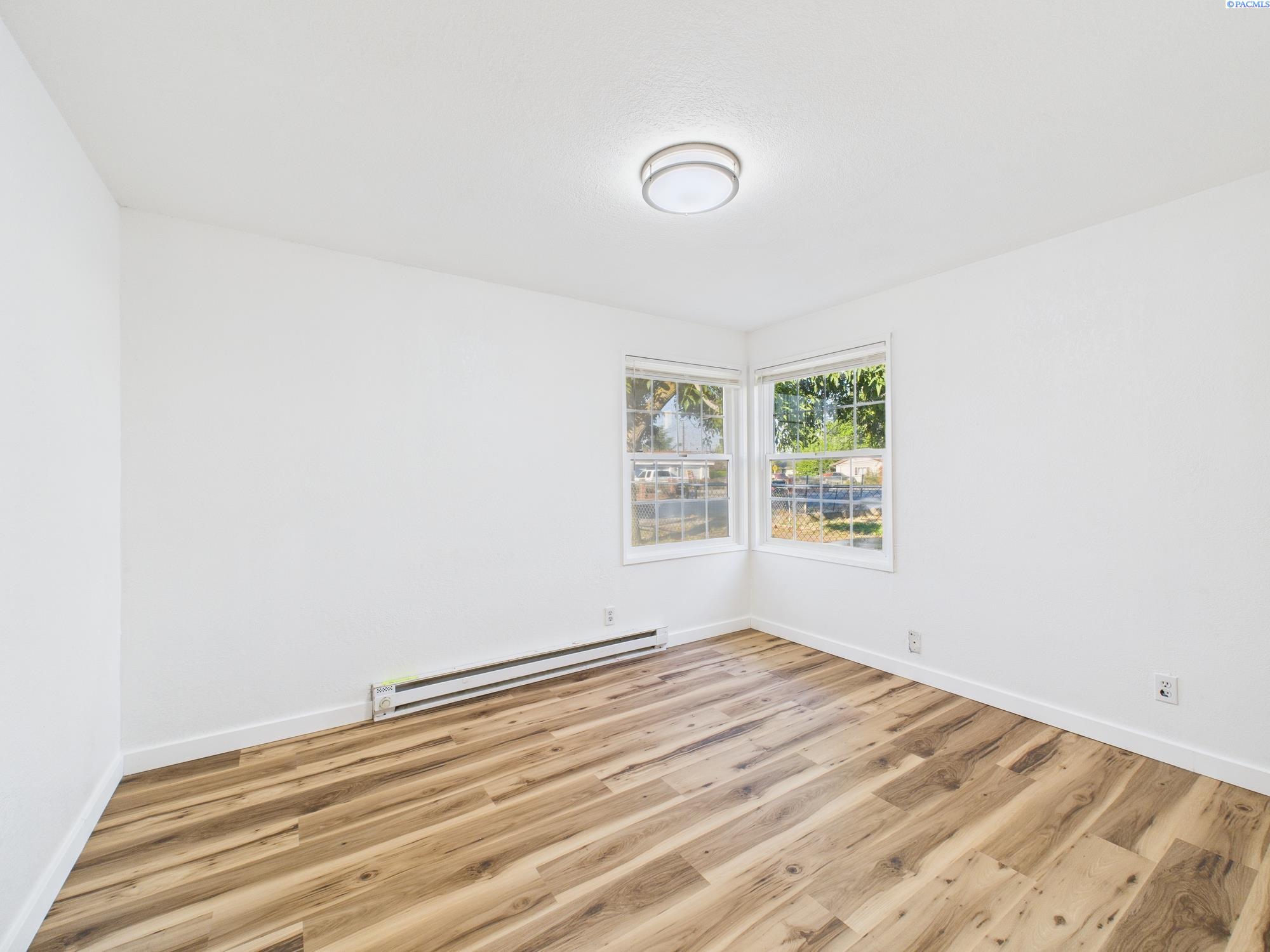 Homes for sale in Toppenish, WA | 914 Madison Ave, Toppenish, WA 98948 | MLS# 285799