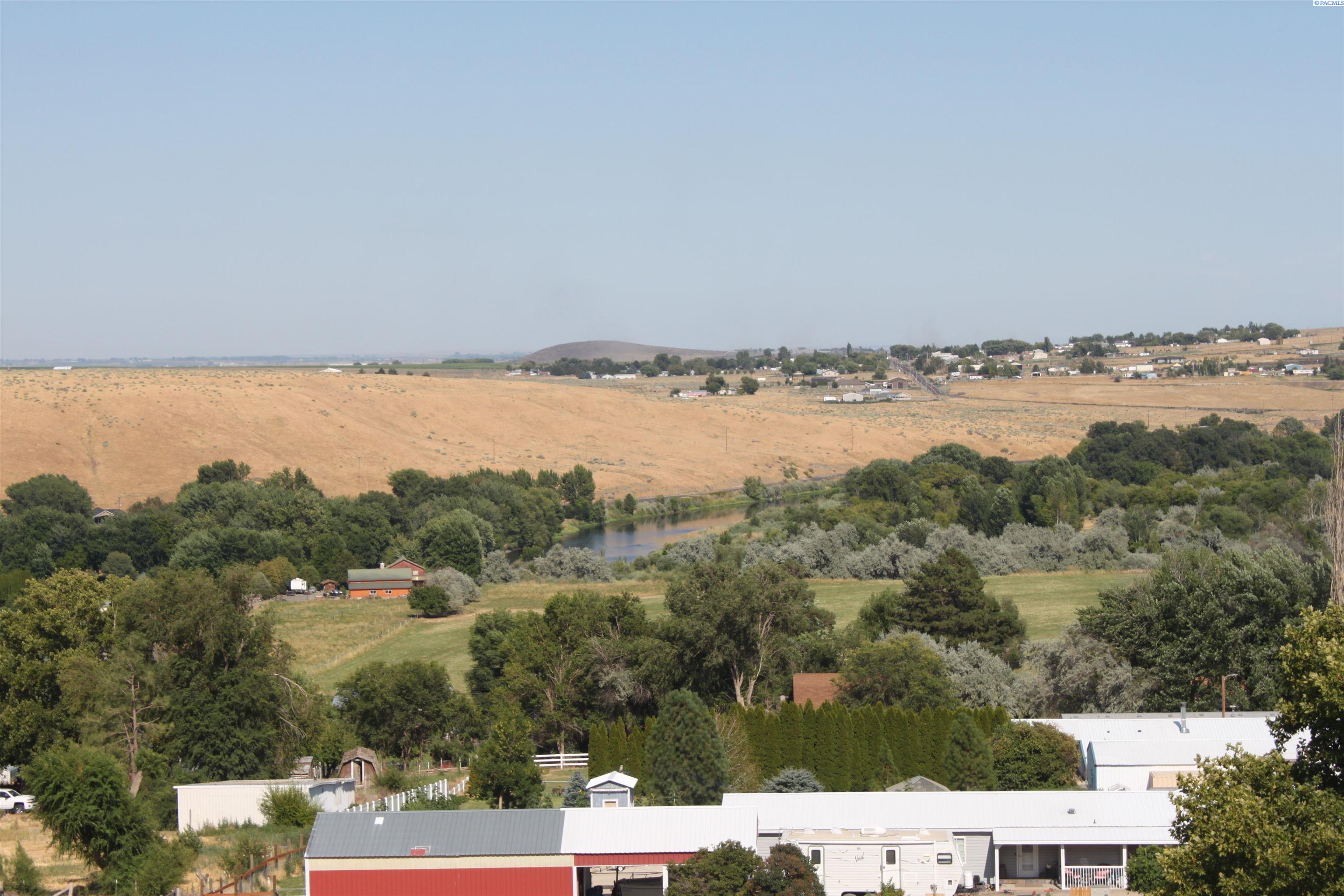 Homes for sale in Benton City, WA | 1706 W Sunrise Prnw, Benton City, WA 99320 | MLS# 285857