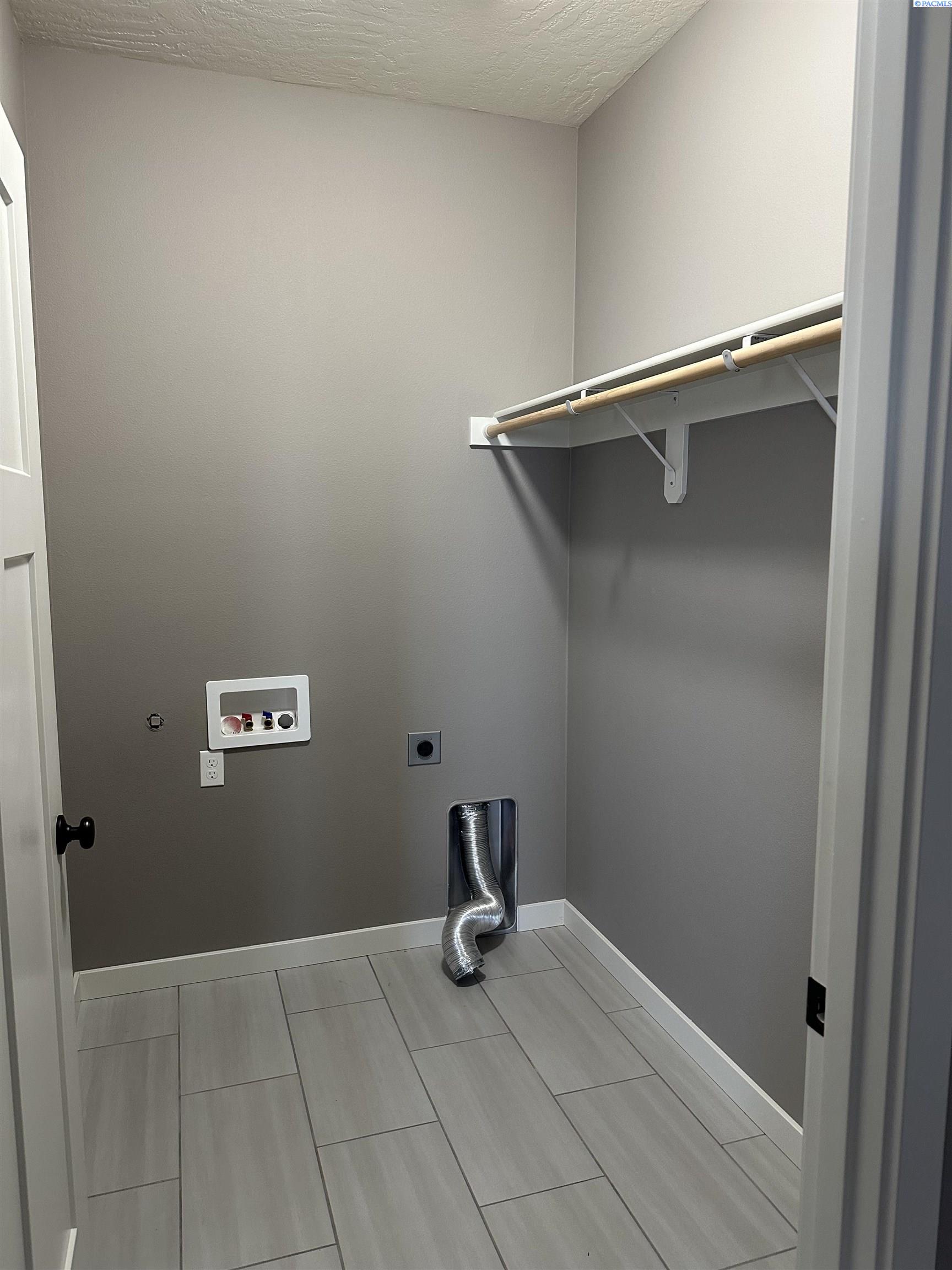 Homes for sale in Benton City, WA | 1706 W Sunrise Prnw, Benton City, WA 99320 | MLS# 285857