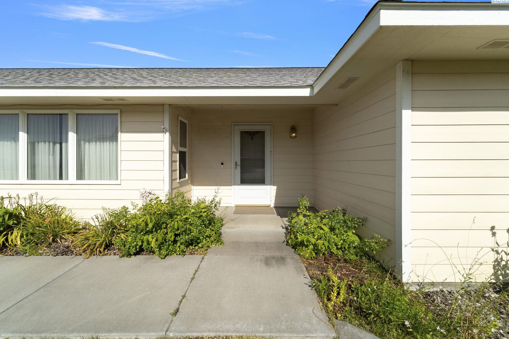 Homes for sale in West Richland, WA | 2004 Scottland Ct, West Richland, WA 99353 | MLS# 285935