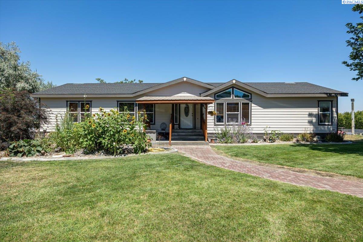 Homes for sale in Richland, WA | 28509 N Dallas Rd, Richland, WA 99352 | MLS# 285981