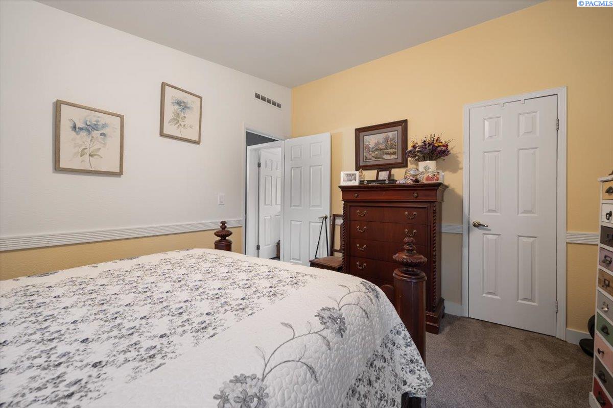 Homes for sale in Richland, WA | 28509 N Dallas Rd, Richland, WA 99352 | MLS# 285981