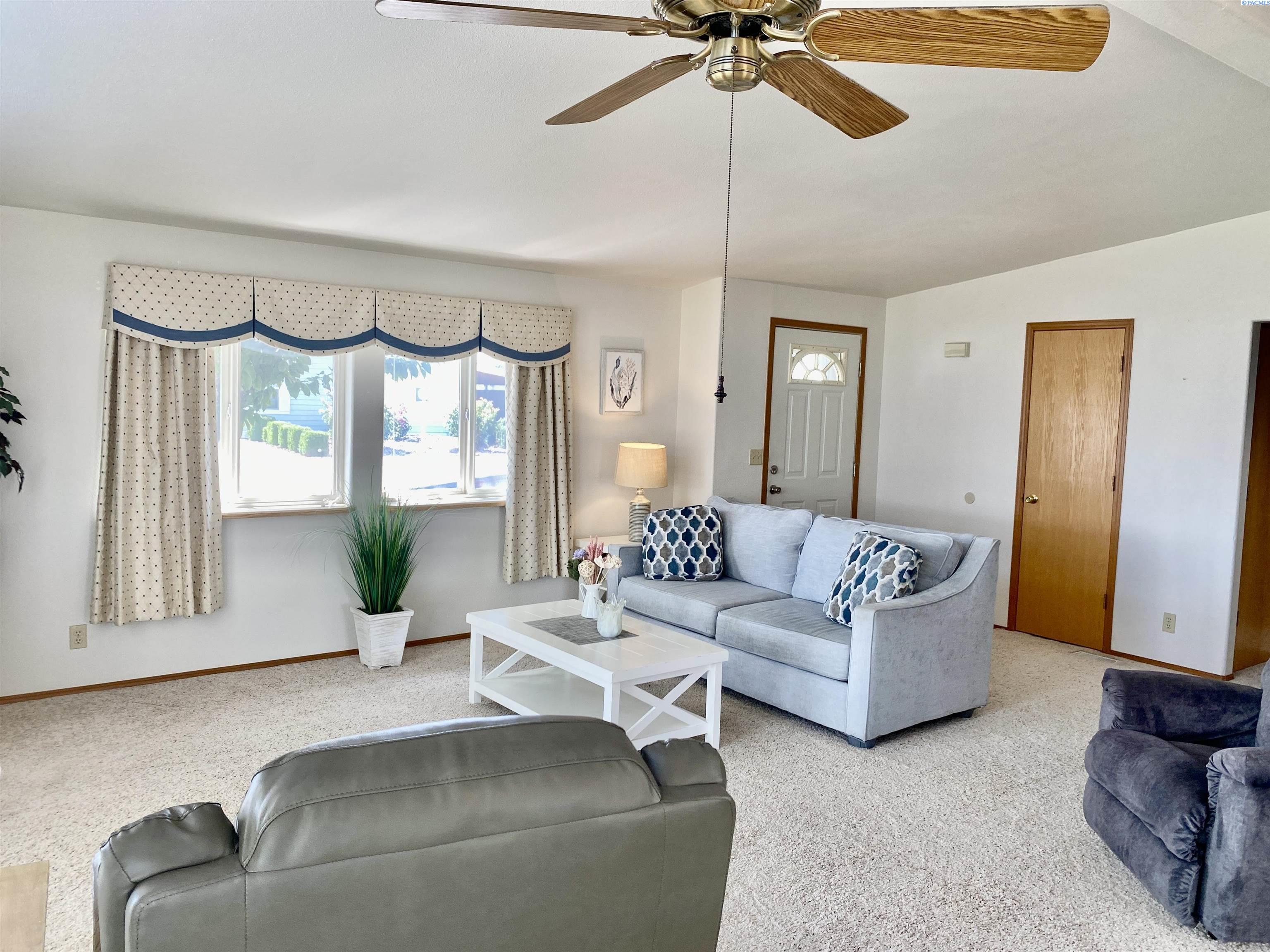 Homes for sale in Kennewick, WA | 312 S Columbia Center Blvd Unit 74, Kennewick, WA 99336 | MLS# 286097