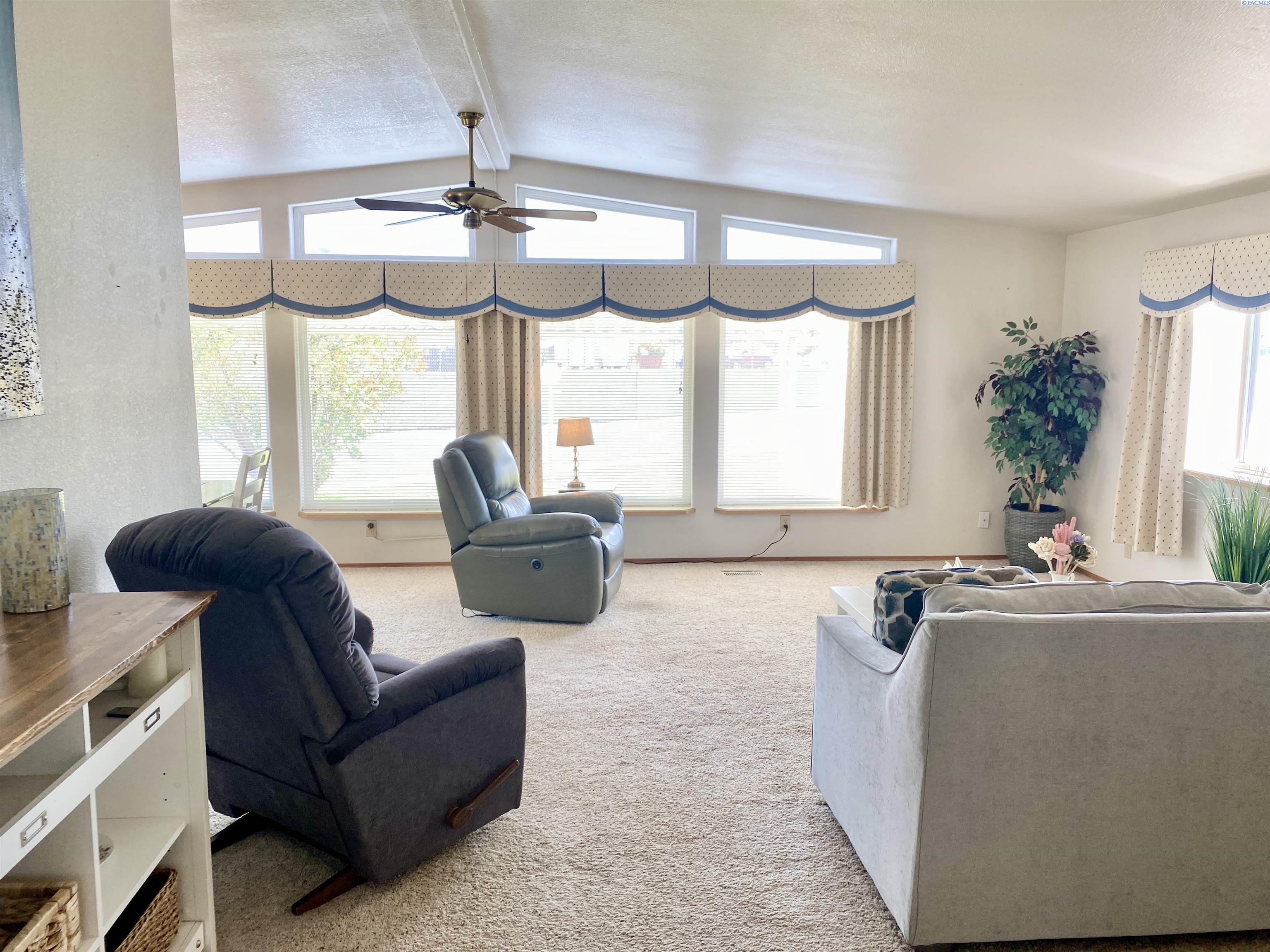 Homes for sale in Kennewick, WA | 312 S Columbia Center Blvd Unit 74, Kennewick, WA 99336 | MLS# 286097