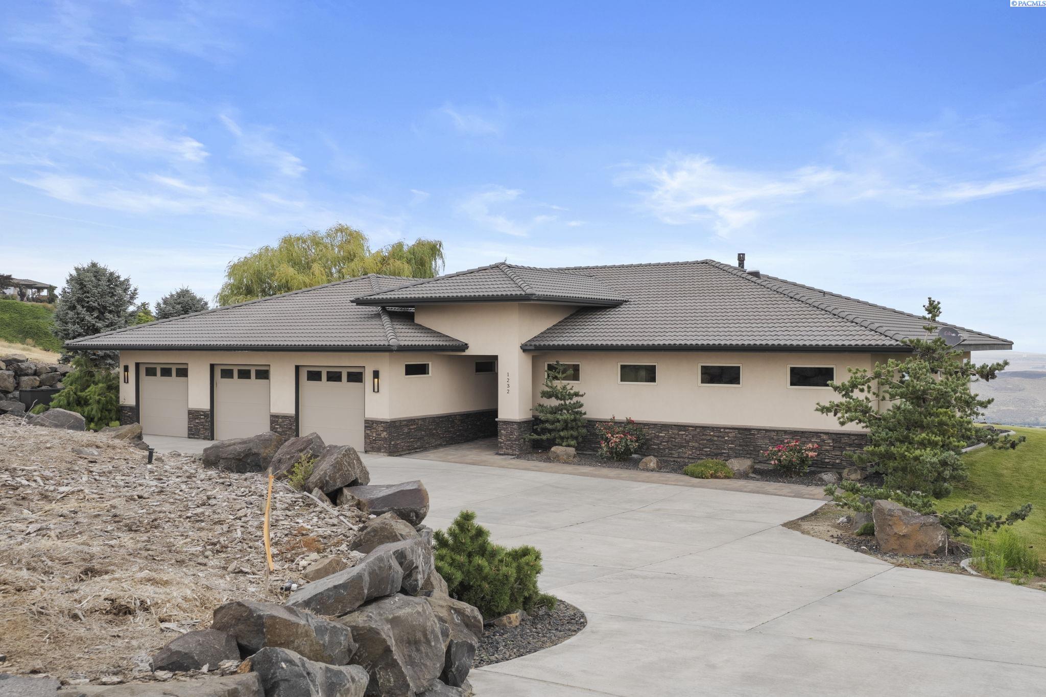 Homes for sale in Richland, WA | 1232 N Bermuda Rd, Richland, WA 99352 | MLS# 286198