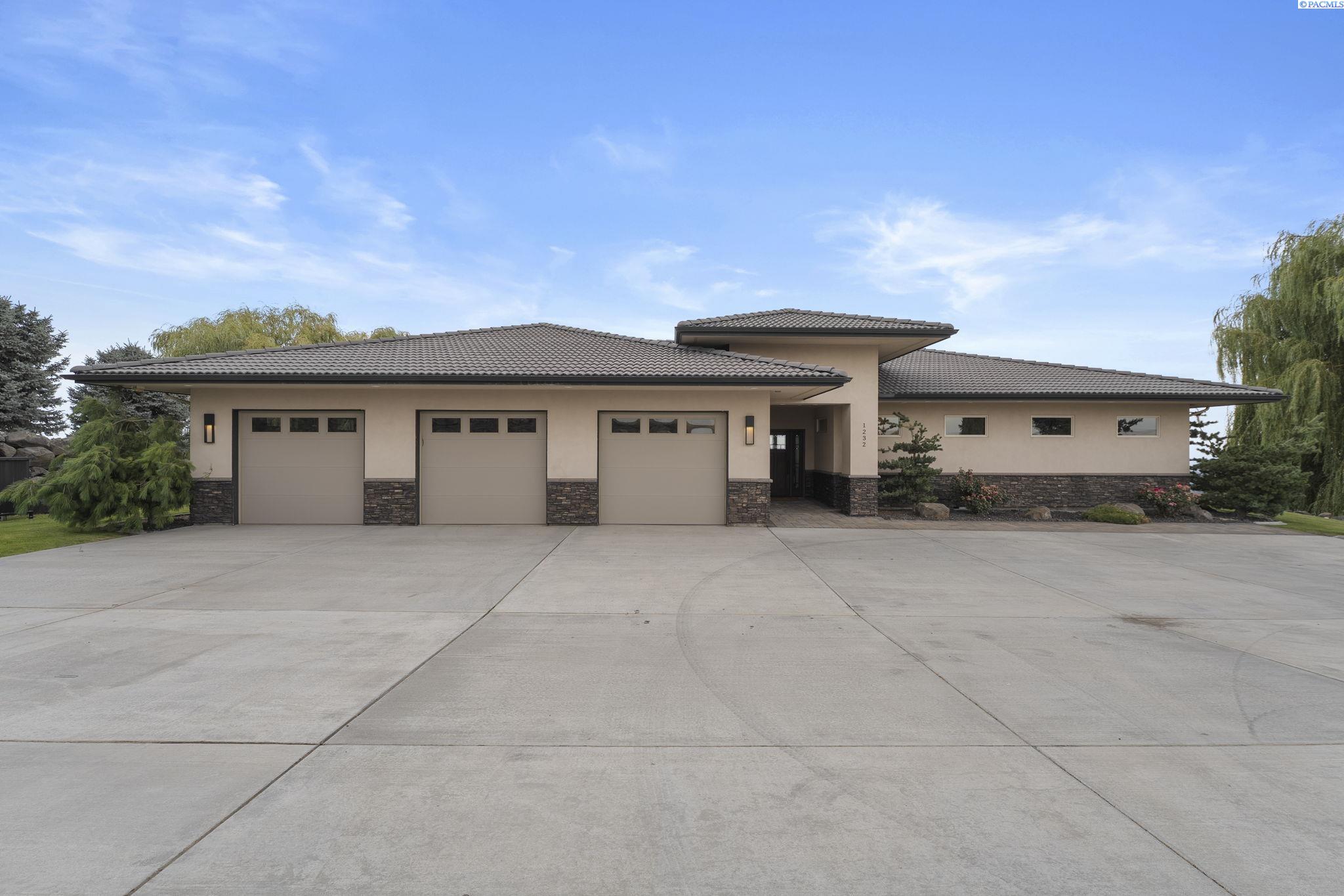 Homes for sale in Richland, WA | 1232 N Bermuda Rd, Richland, WA 99352 | MLS# 286198