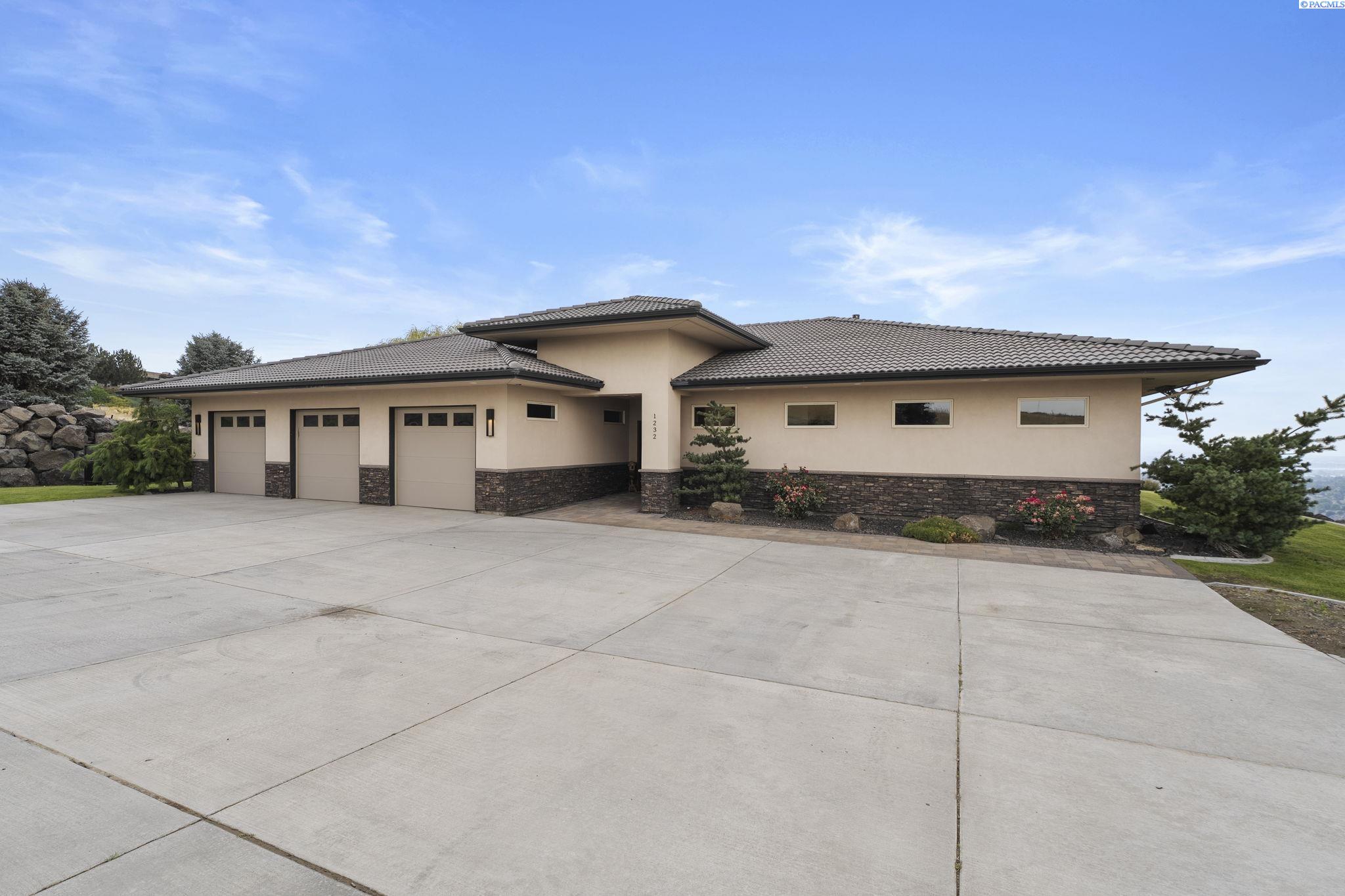 Homes for sale in Richland, WA | 1232 N Bermuda Rd, Richland, WA 99352 | MLS# 286198